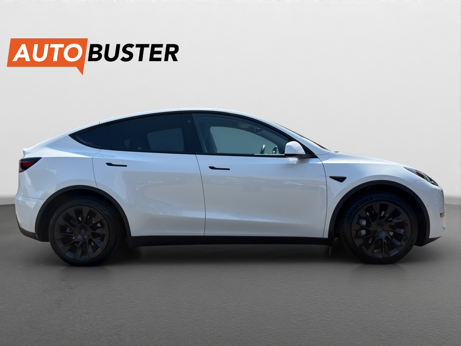 TESLA Model Y Long Range-image-5