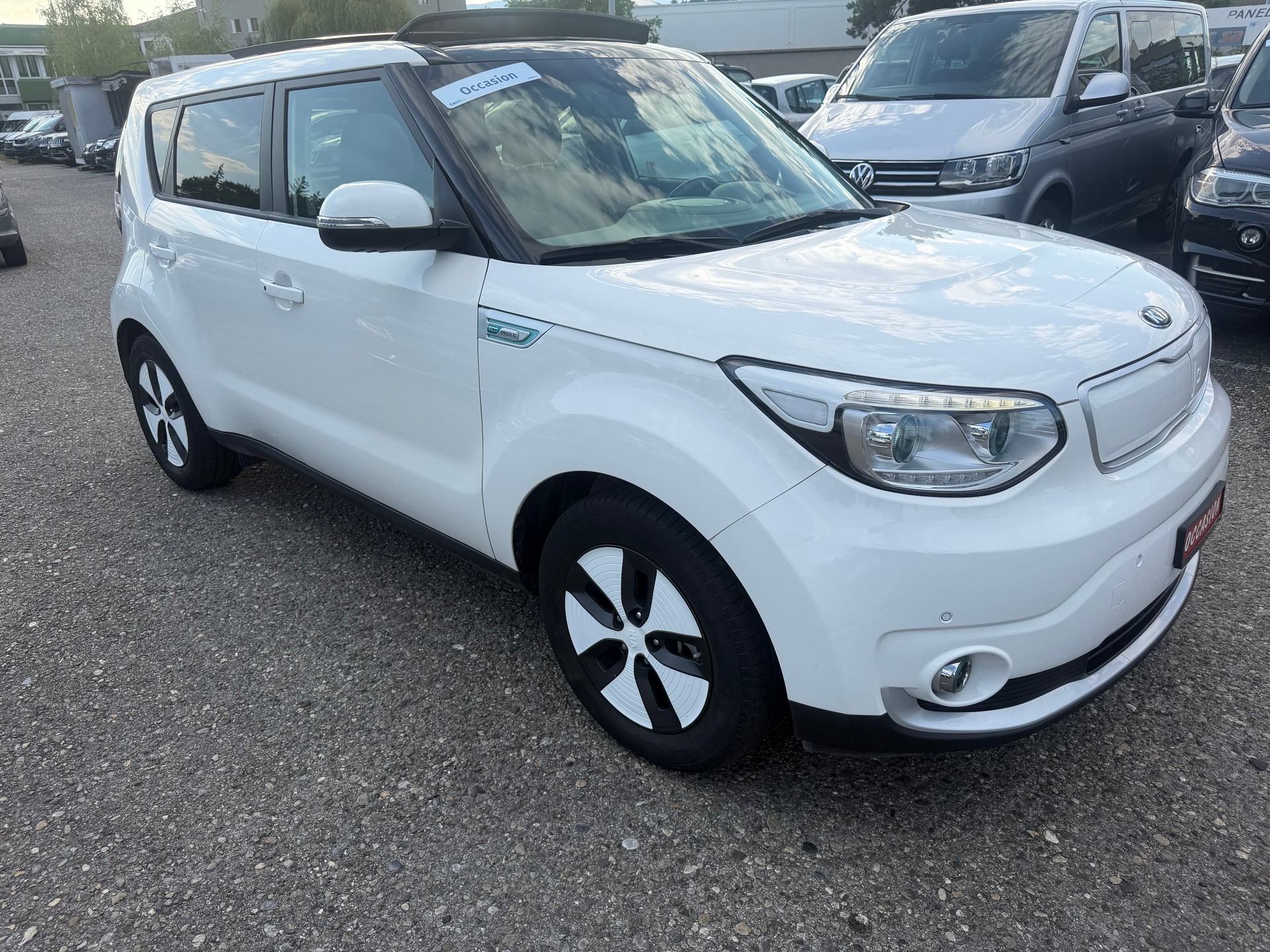 KIA Soul EV Trend-image-2