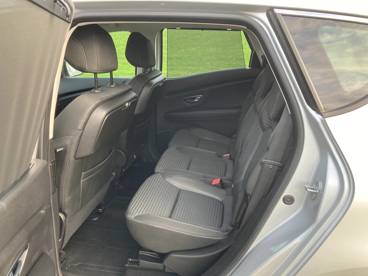 RENAULT Scénic 1.8 dCi Zen-image-5