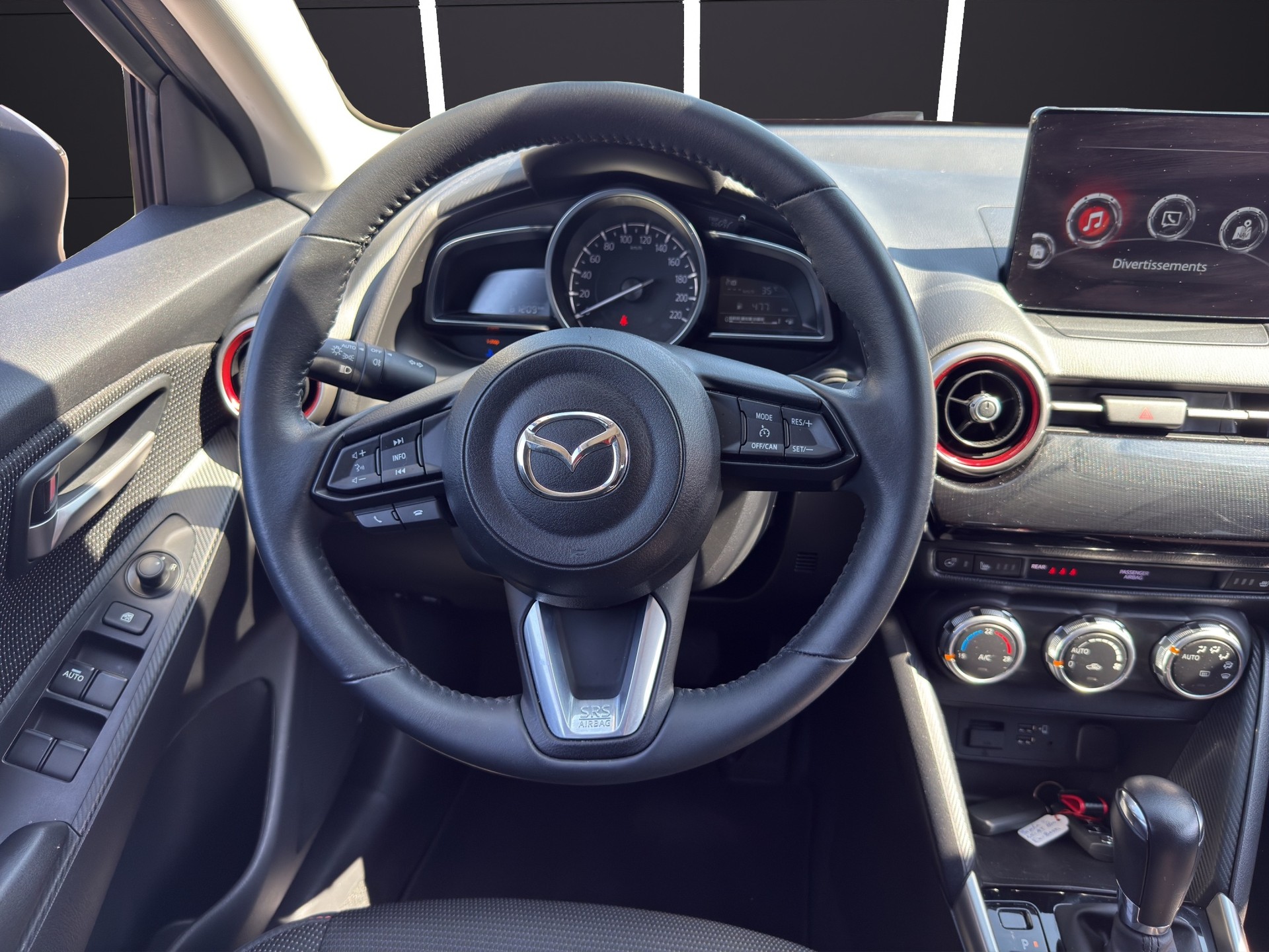 MAZDA 2 SKYACTIV-G 90 Homura Automat-image-9