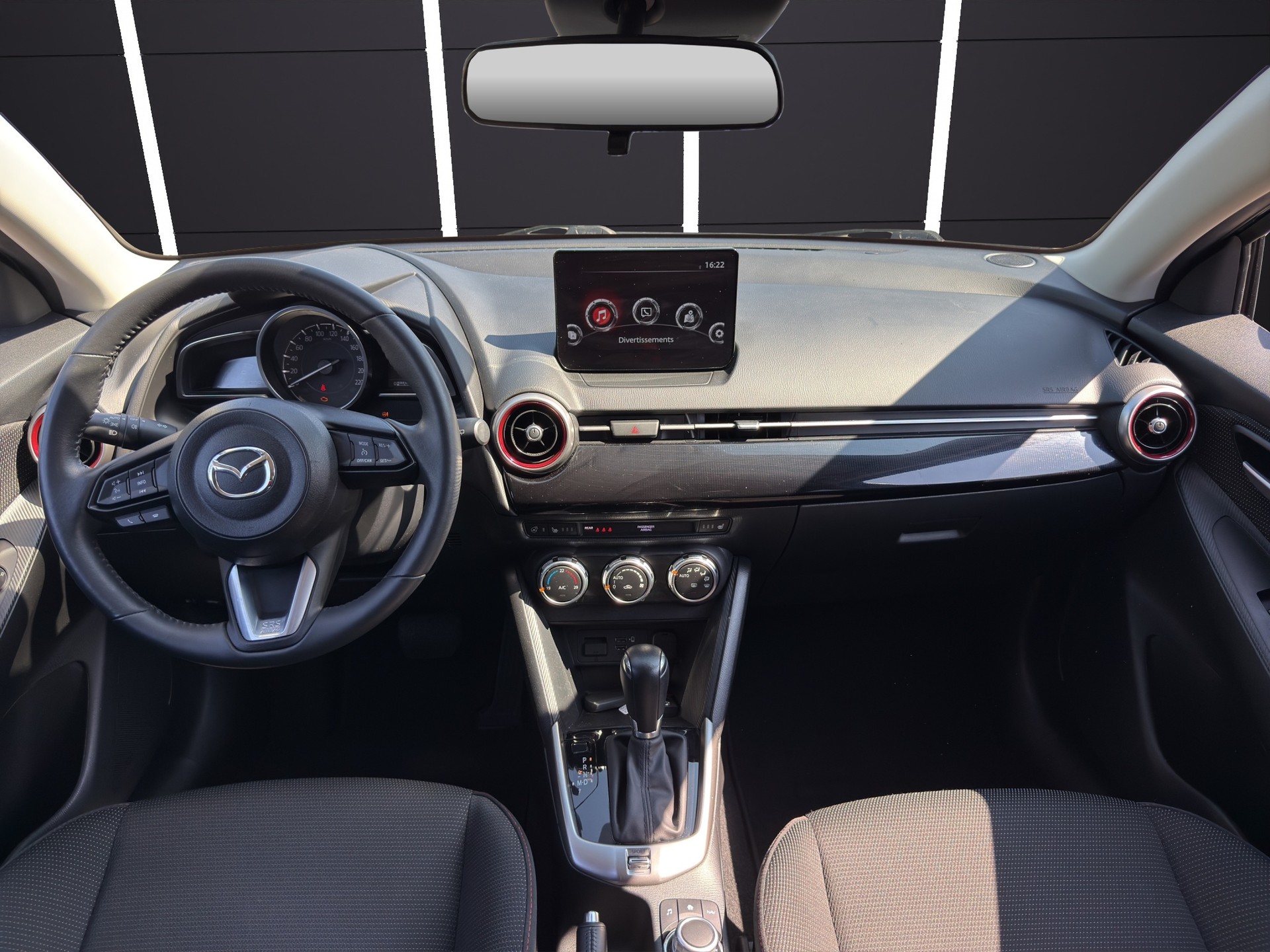 MAZDA 2 SKYACTIV-G 90 Homura Automat-image-8