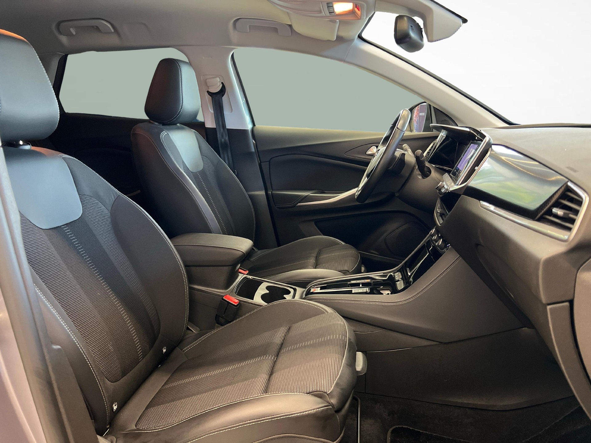 OPEL Grandland 1.2 T GS Blitz-image-9