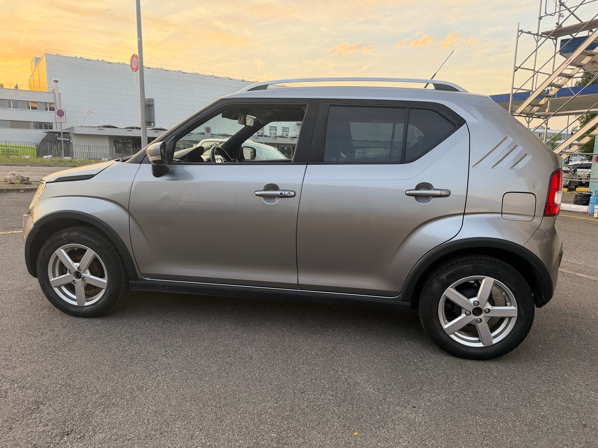 SUZUKI Ignis 1.2i Sergio Cellano Top 4x4-image-8