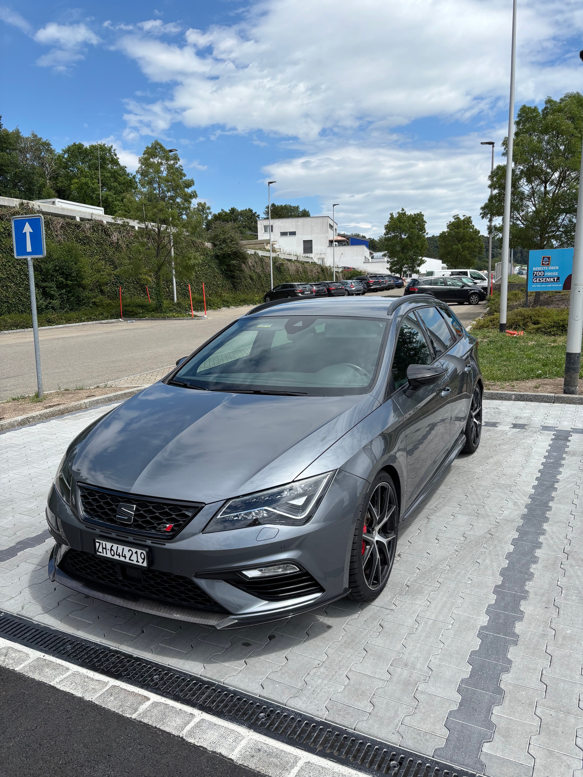 SEAT 2.0 TSI 370 Cupra 4Drive DSG-image-0