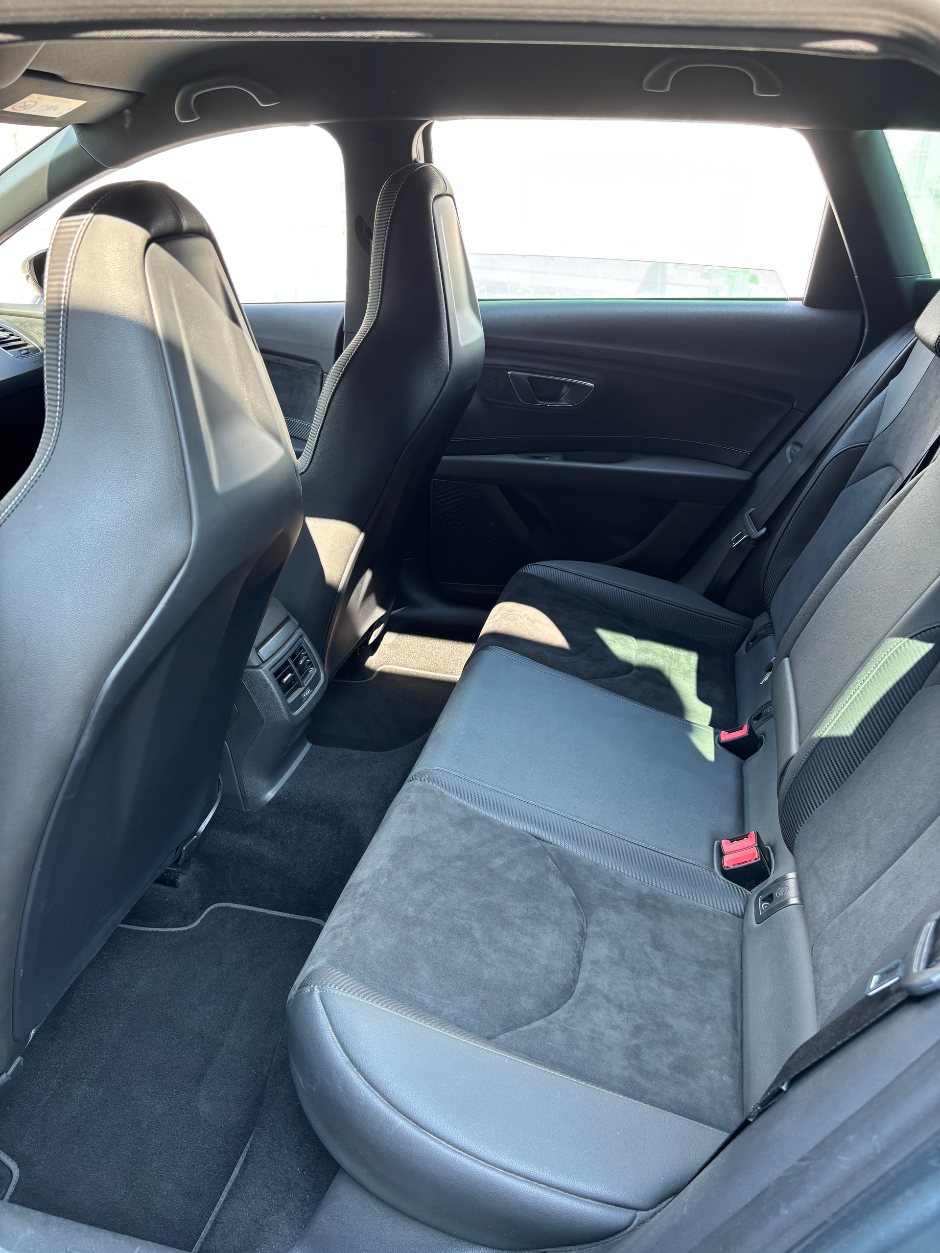 SEAT 2.0 TSI 370 Cupra 4Drive DSG-image-3