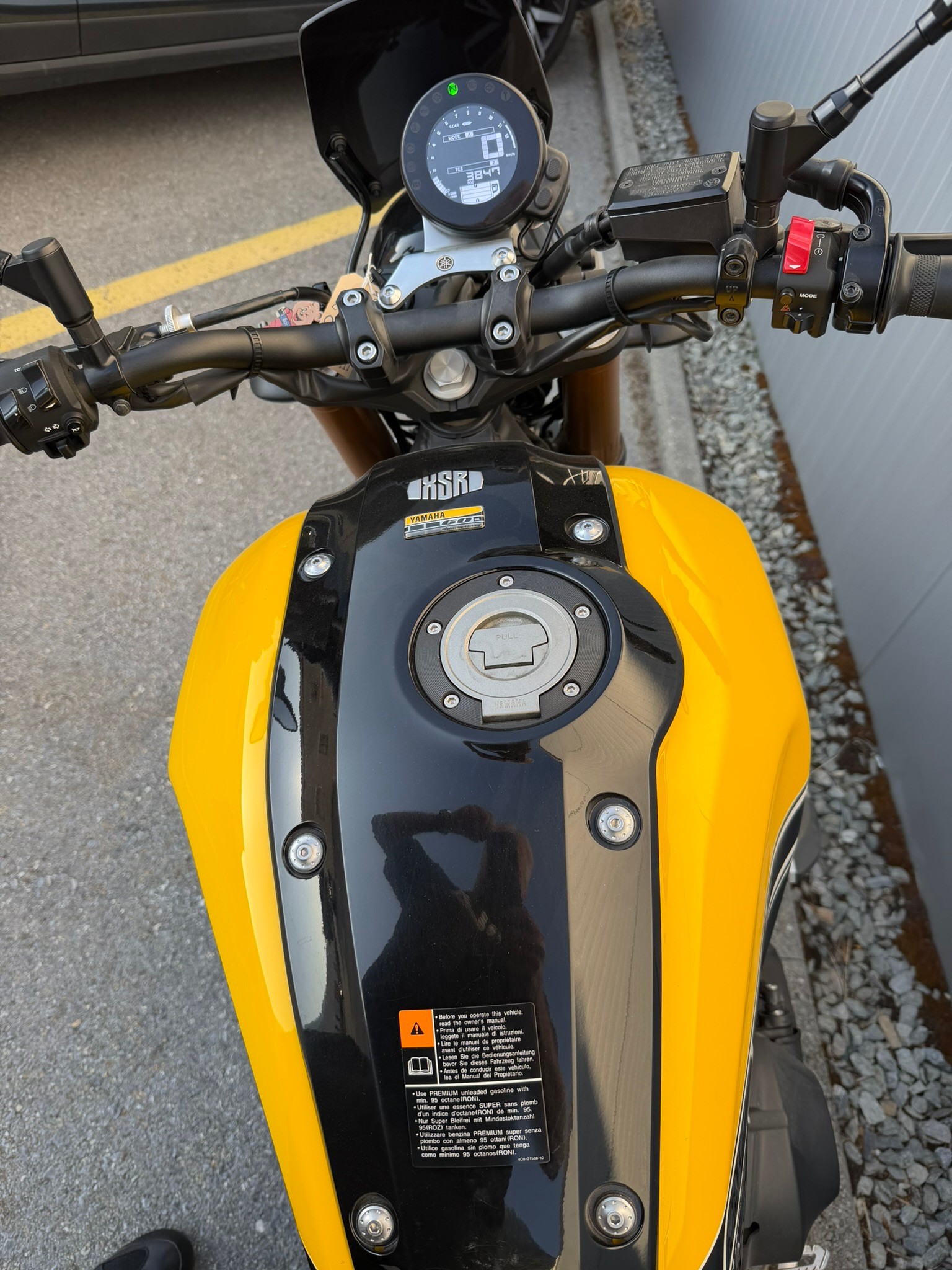 YAMAHA XSR 900 60 Anniversary-image-5