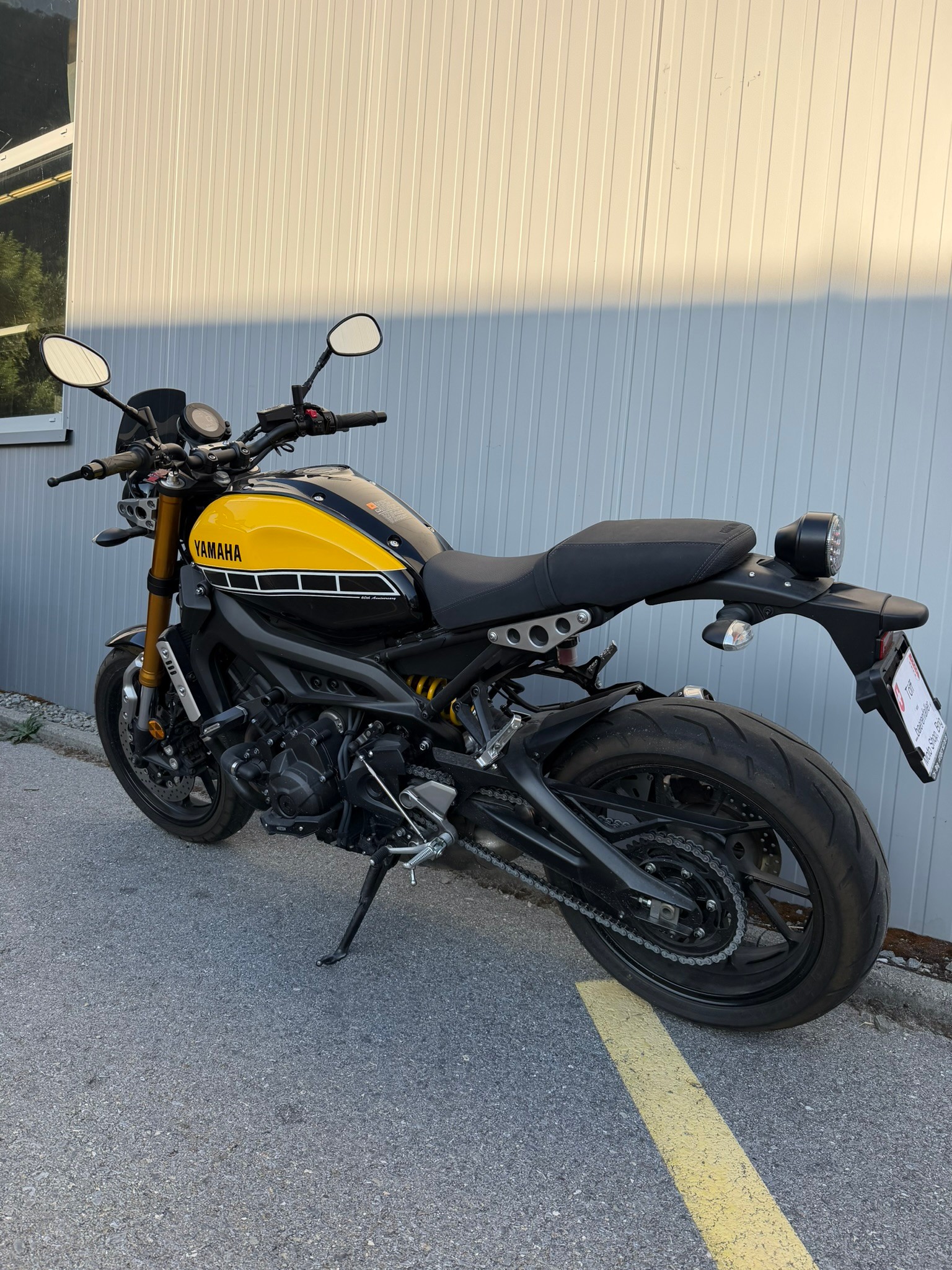 YAMAHA XSR 900 60 Anniversary-image-4