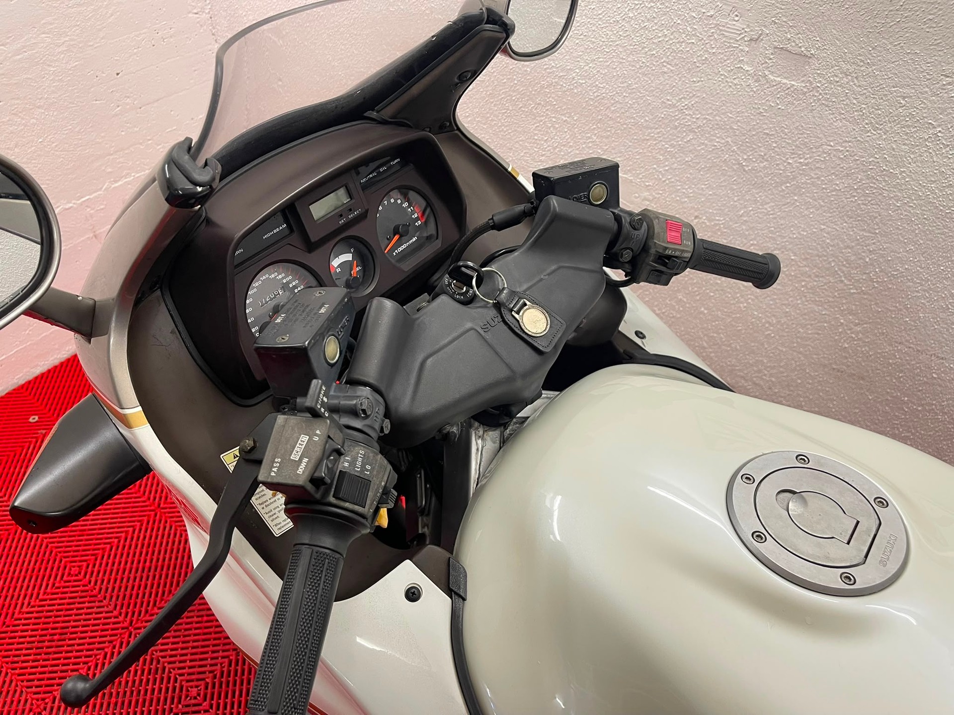 SUZUKI GSX 1100 F J-image-14