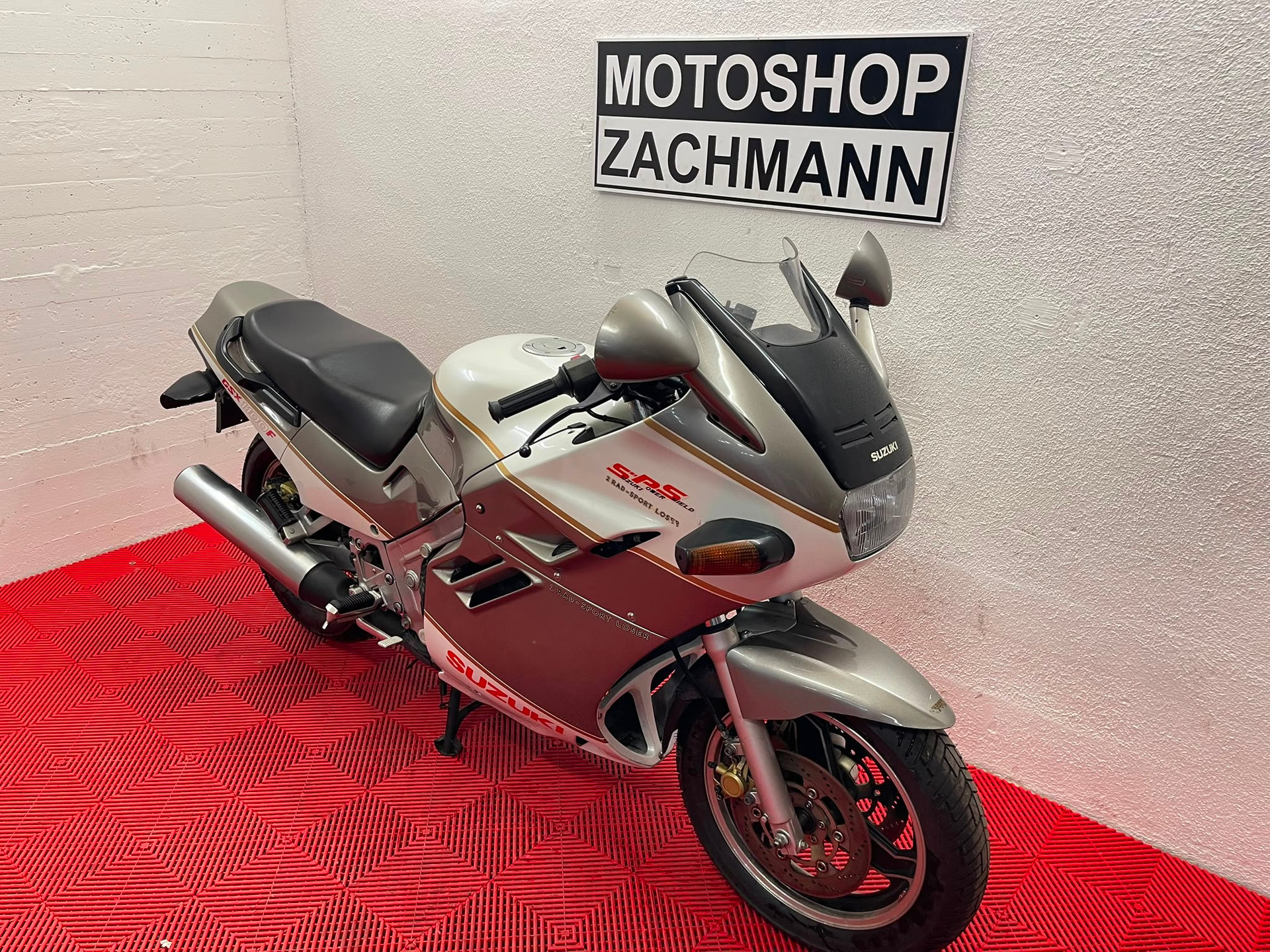 SUZUKI GSX 1100 F J-image-7