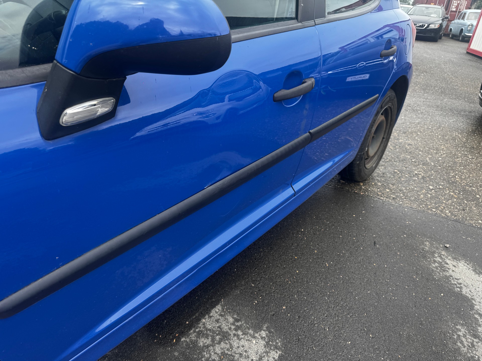 PEUGEOT 207 1.4 Urban-image-7