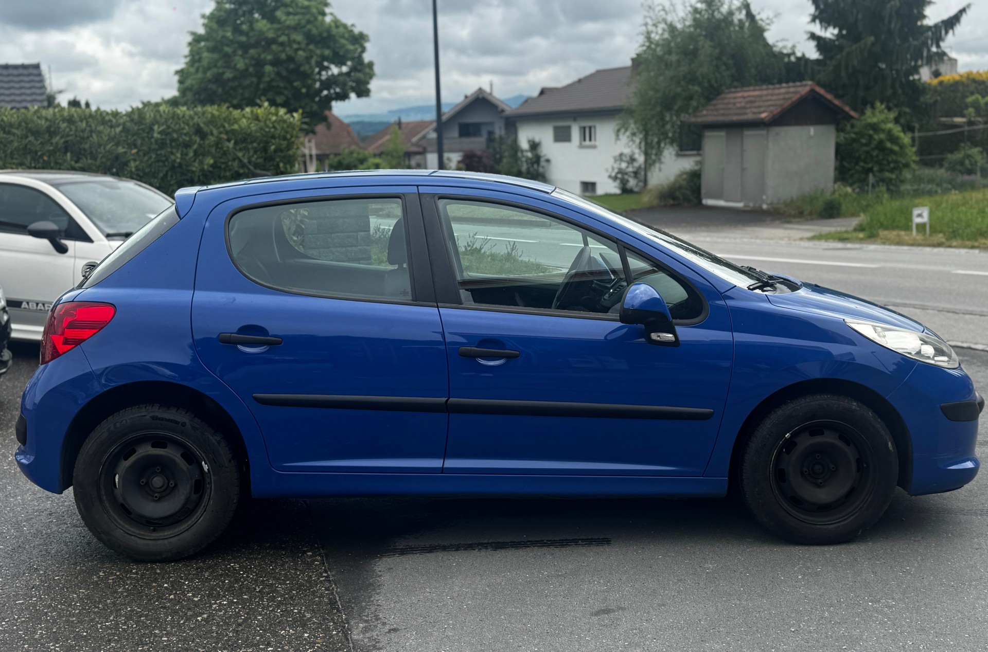 PEUGEOT 207 1.4 Urban-image-1