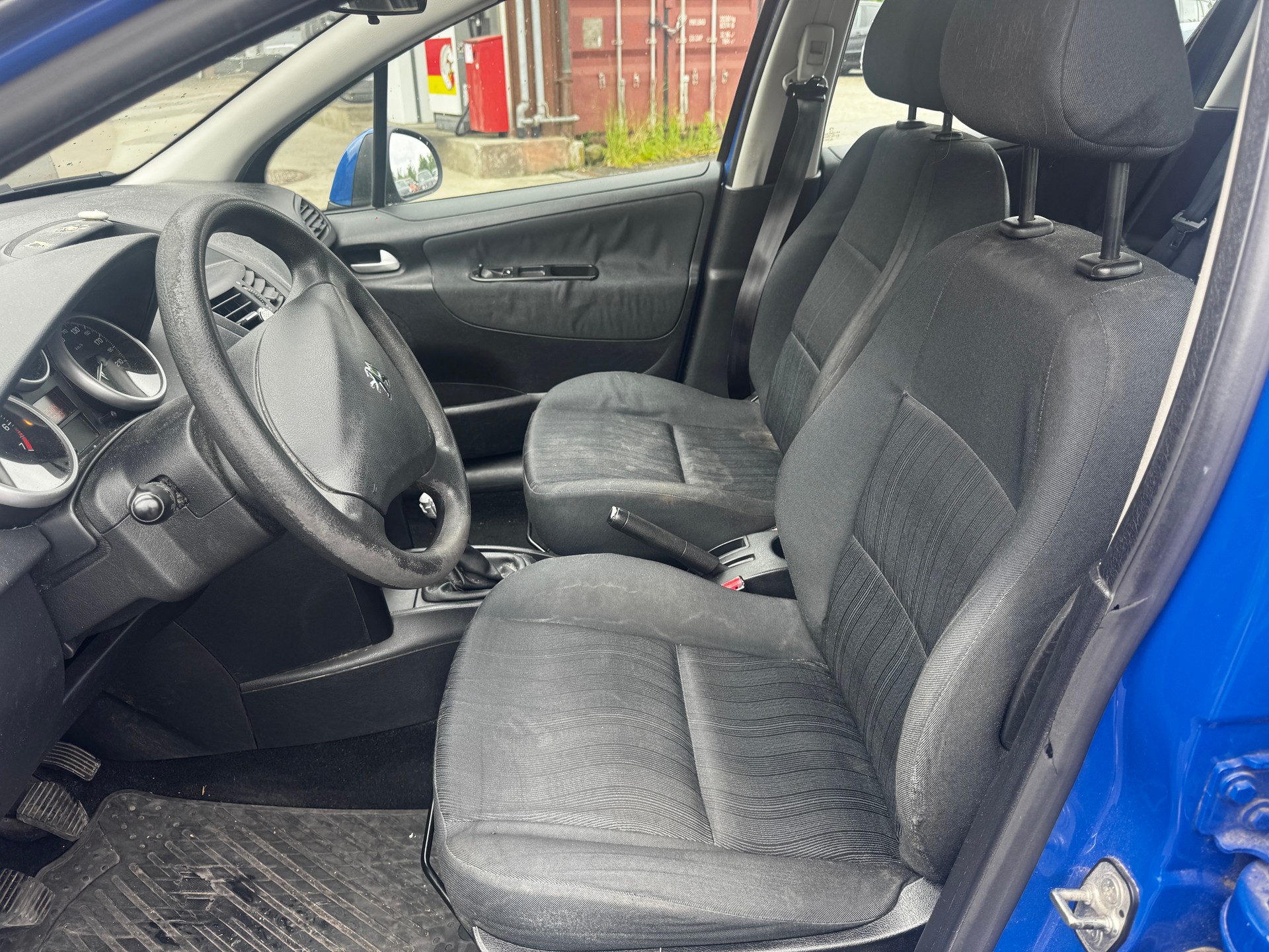PEUGEOT 207 1.4 Urban-image-11