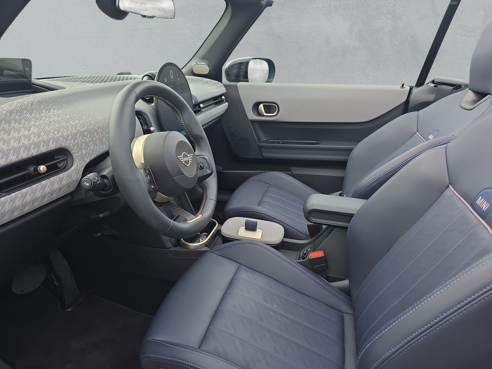 MINI Cooper S Cabrio F67 2.0i (CH)-image-11