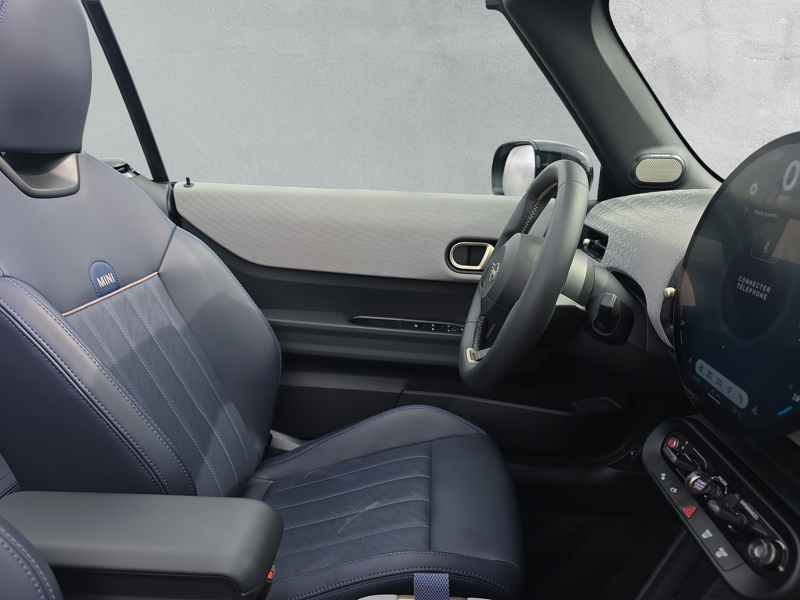 MINI Cooper S Cabrio F67 2.0i (CH)-image-13