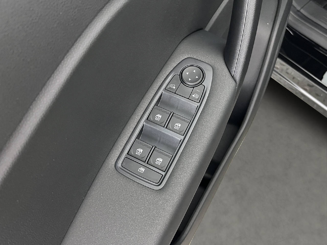 RENAULT Captur 1.8 E-Tech evolution-image-12