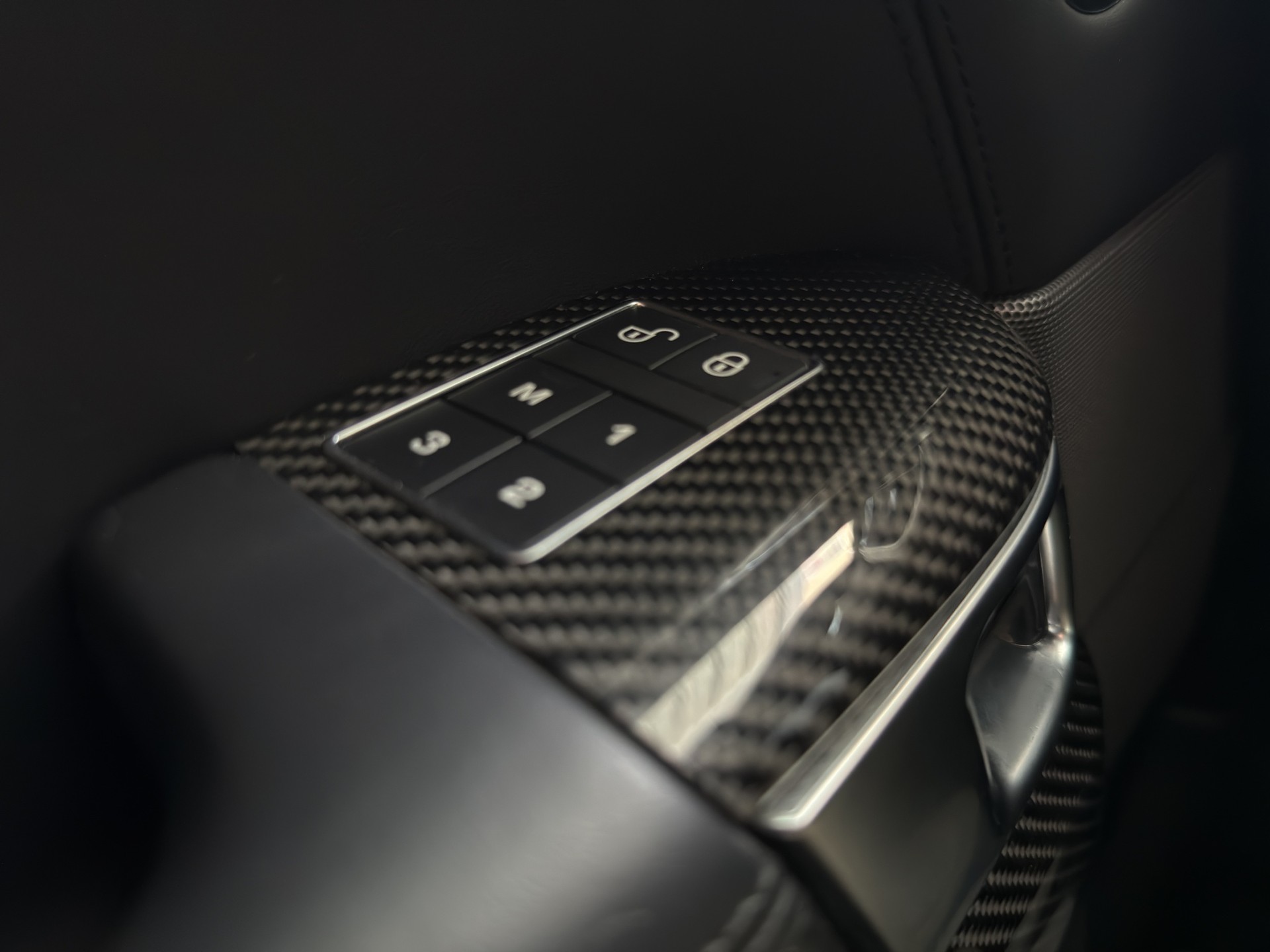 LAND ROVER Range Rover Sport 575 5.0 V8 S/C SVR Automatic-image-14
