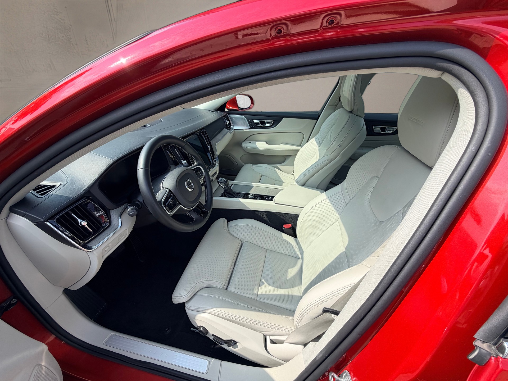 VOLVO S60 T6 AWD Inscription POLESTAR PERFORMAMCE Geartronic-image-13