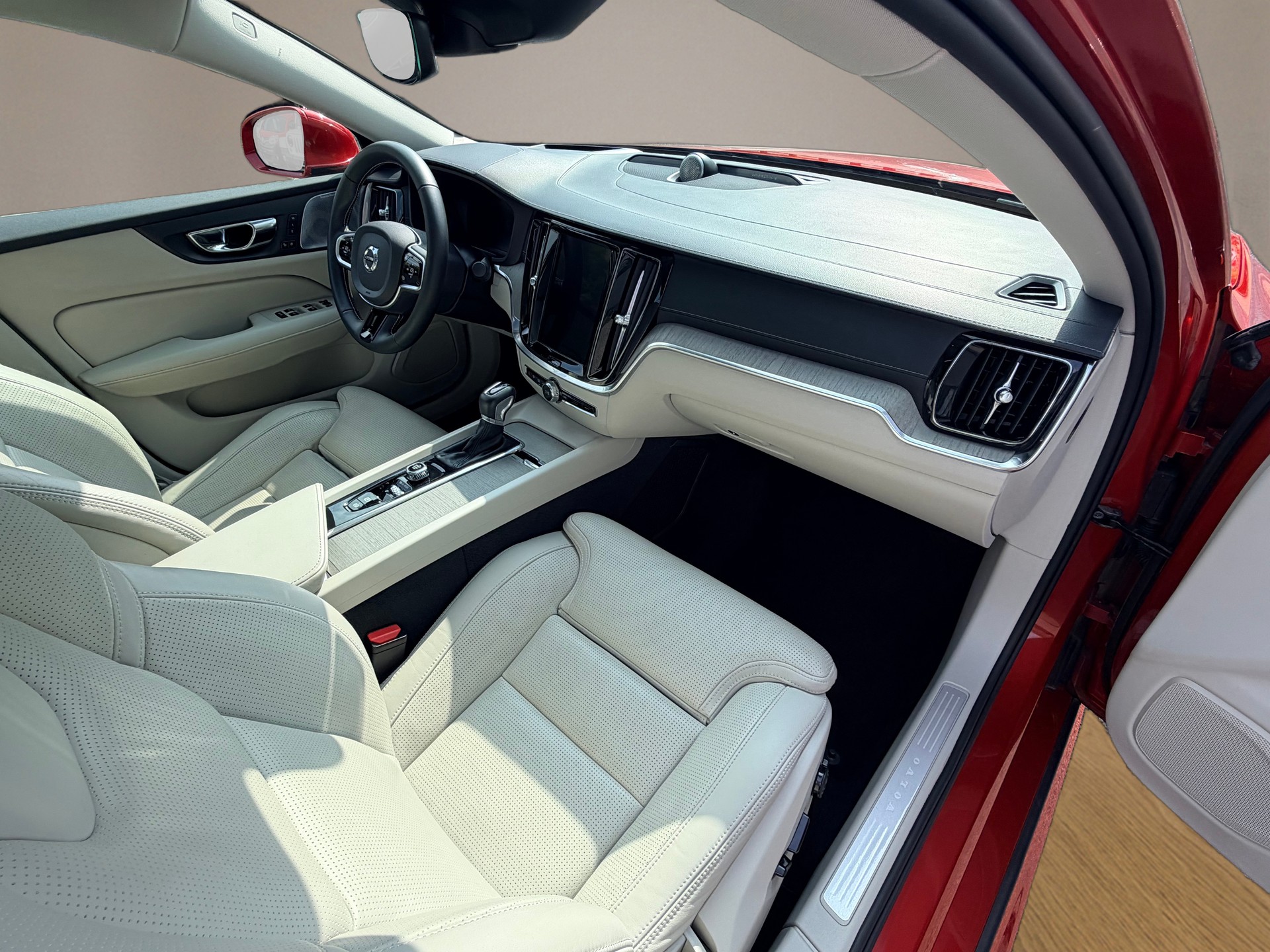 VOLVO S60 T6 AWD Inscription POLESTAR PERFORMAMCE Geartronic-image-8