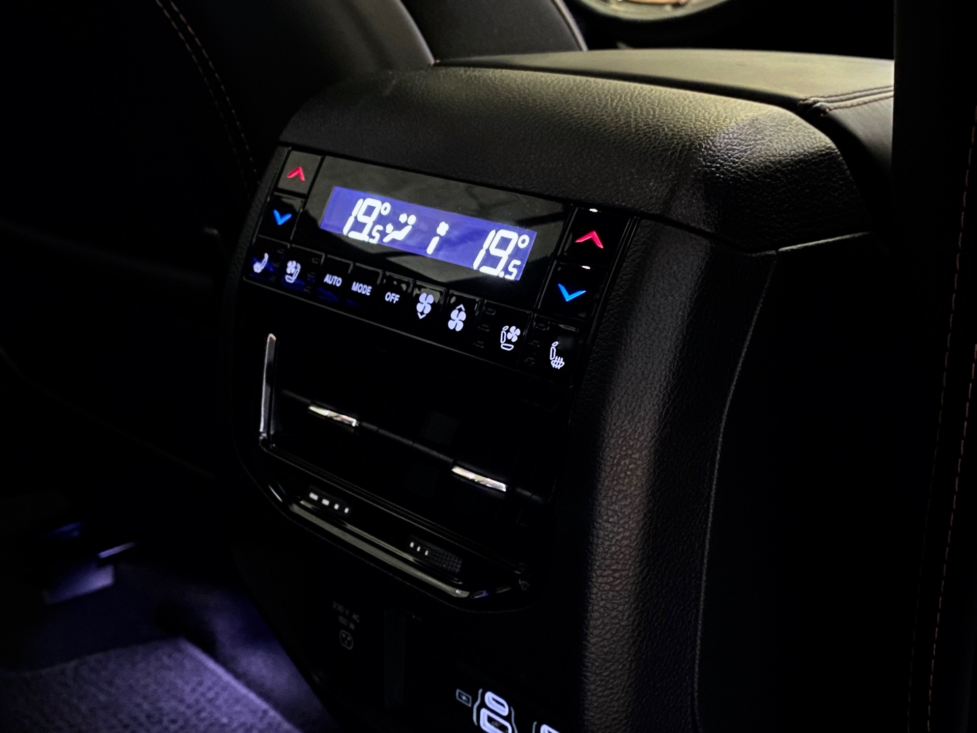 JEEP Grand Cherokee 2.0 *Plug-in-Hybrid*Summit*Swiss*Reserve*4xe*-image-8