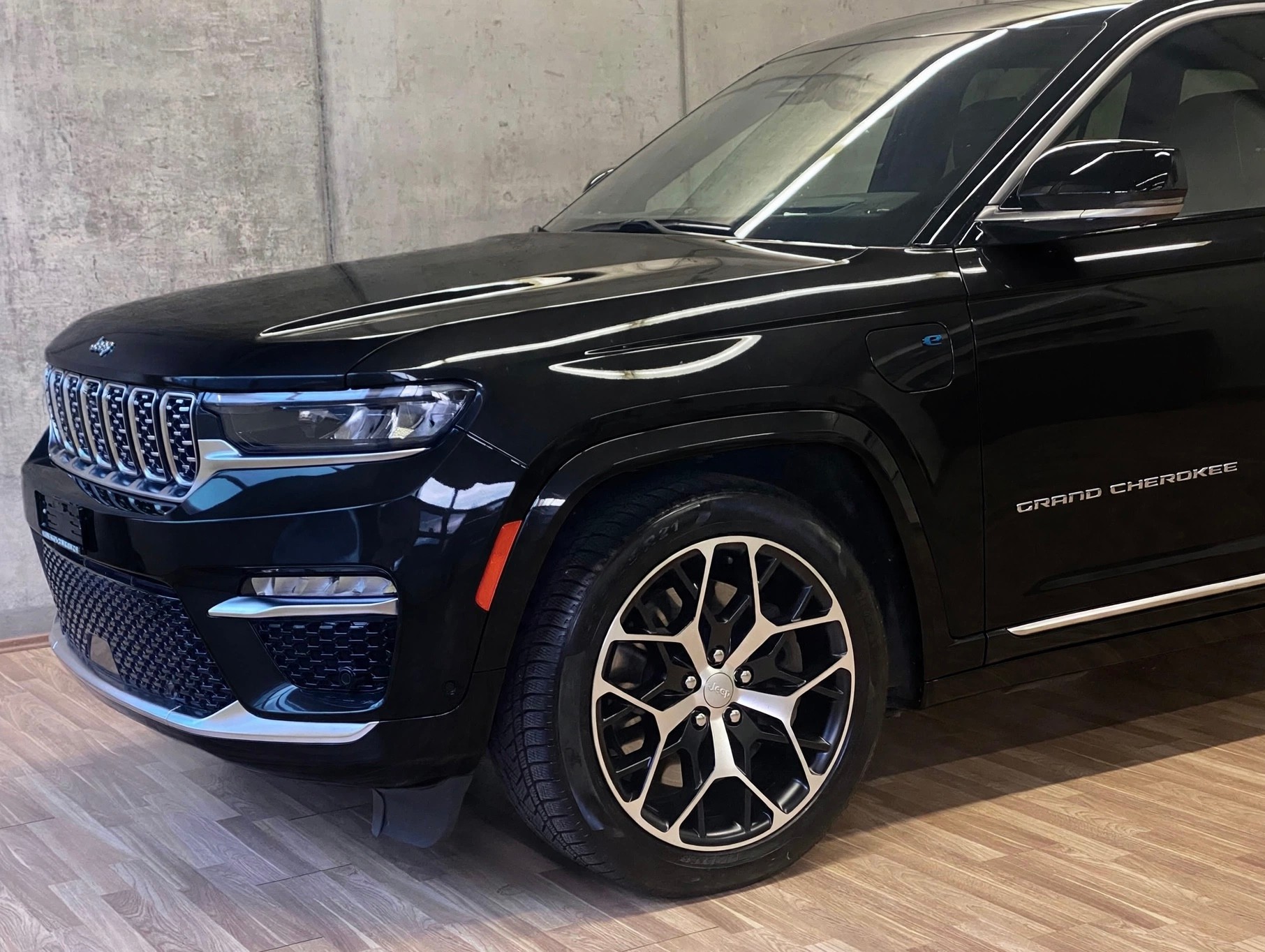 JEEP Grand Cherokee 2.0 *Plug-in-Hybrid*Summit*Swiss*Reserve*4xe*-image-23