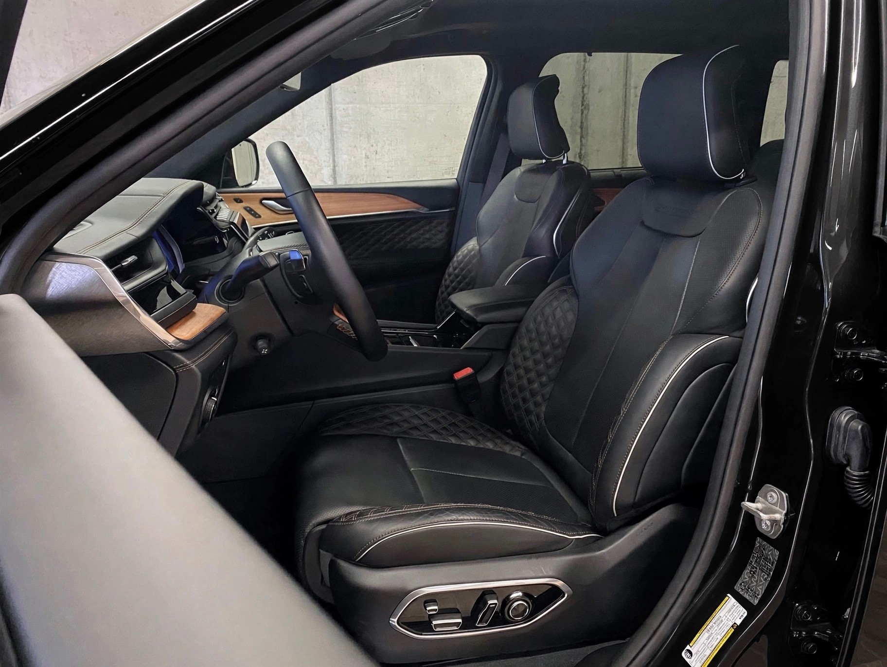 JEEP Grand Cherokee 2.0 *Plug-in-Hybrid*Summit*Swiss*Reserve*4xe*-image-3