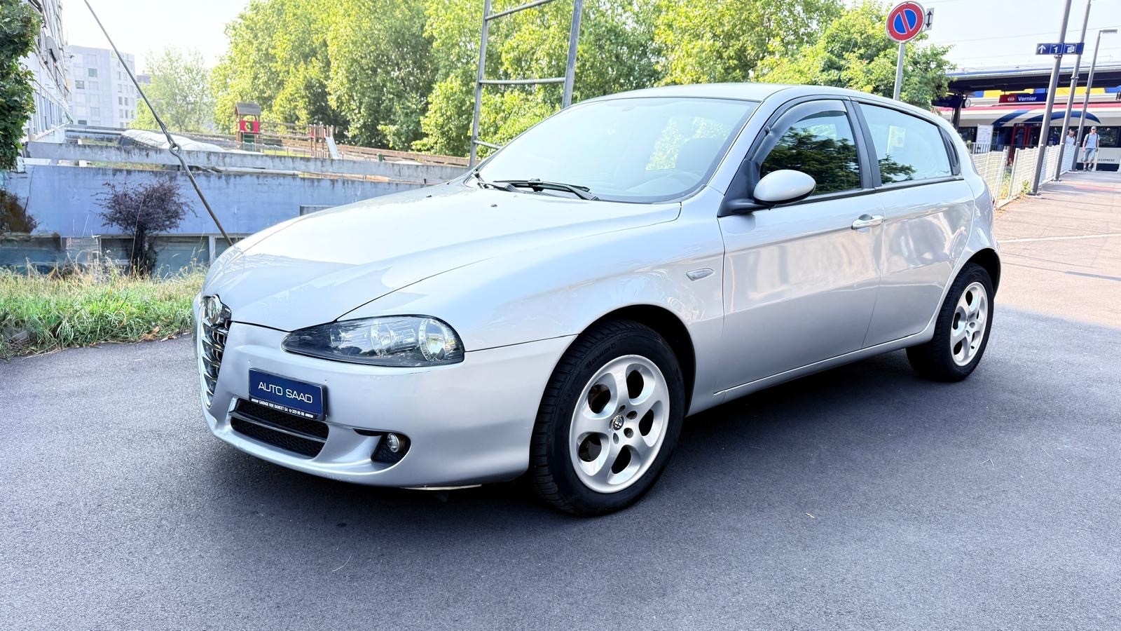 ALFA ROMEO 147 1.9 16V JTD Progression-image-2