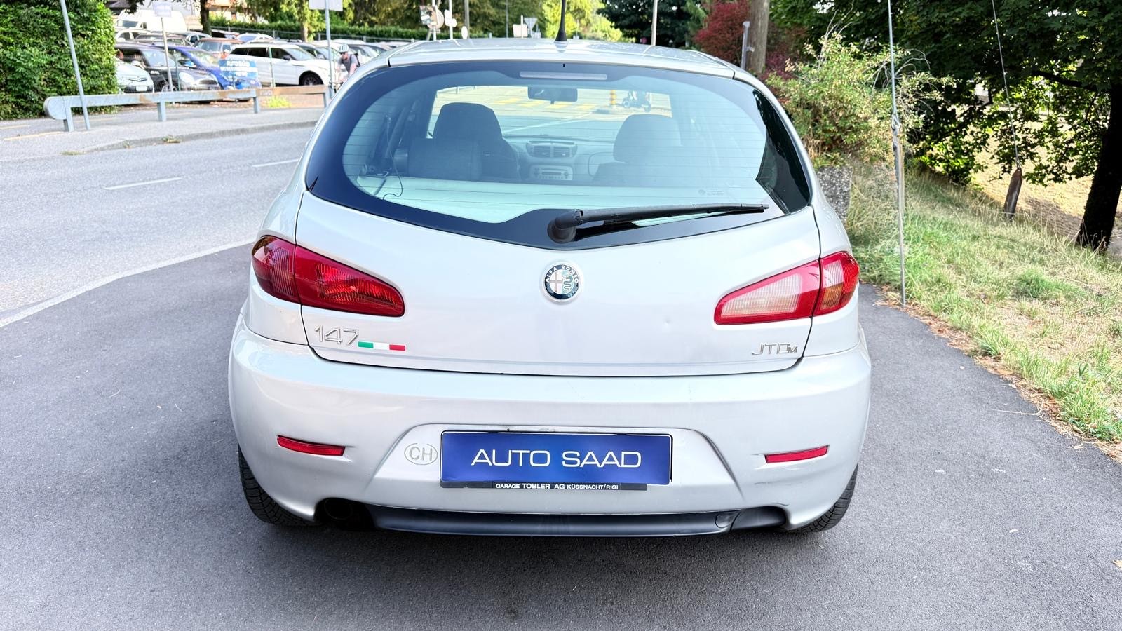 ALFA ROMEO 147 1.9 16V JTD Progression-image-3