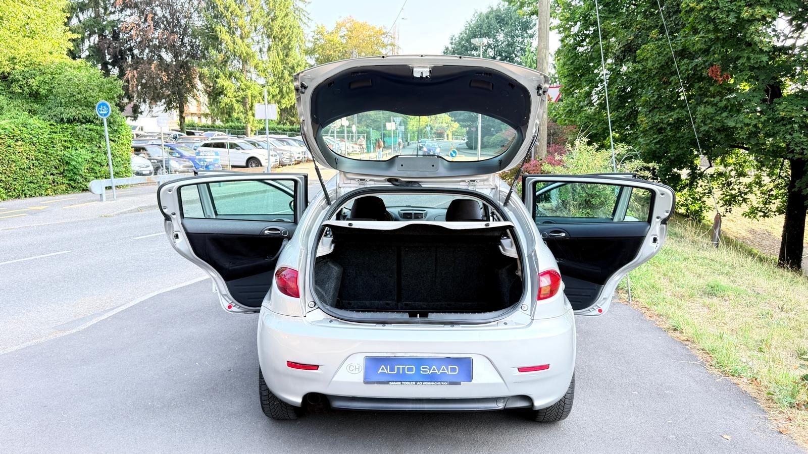 ALFA ROMEO 147 1.9 16V JTD Progression-image-14