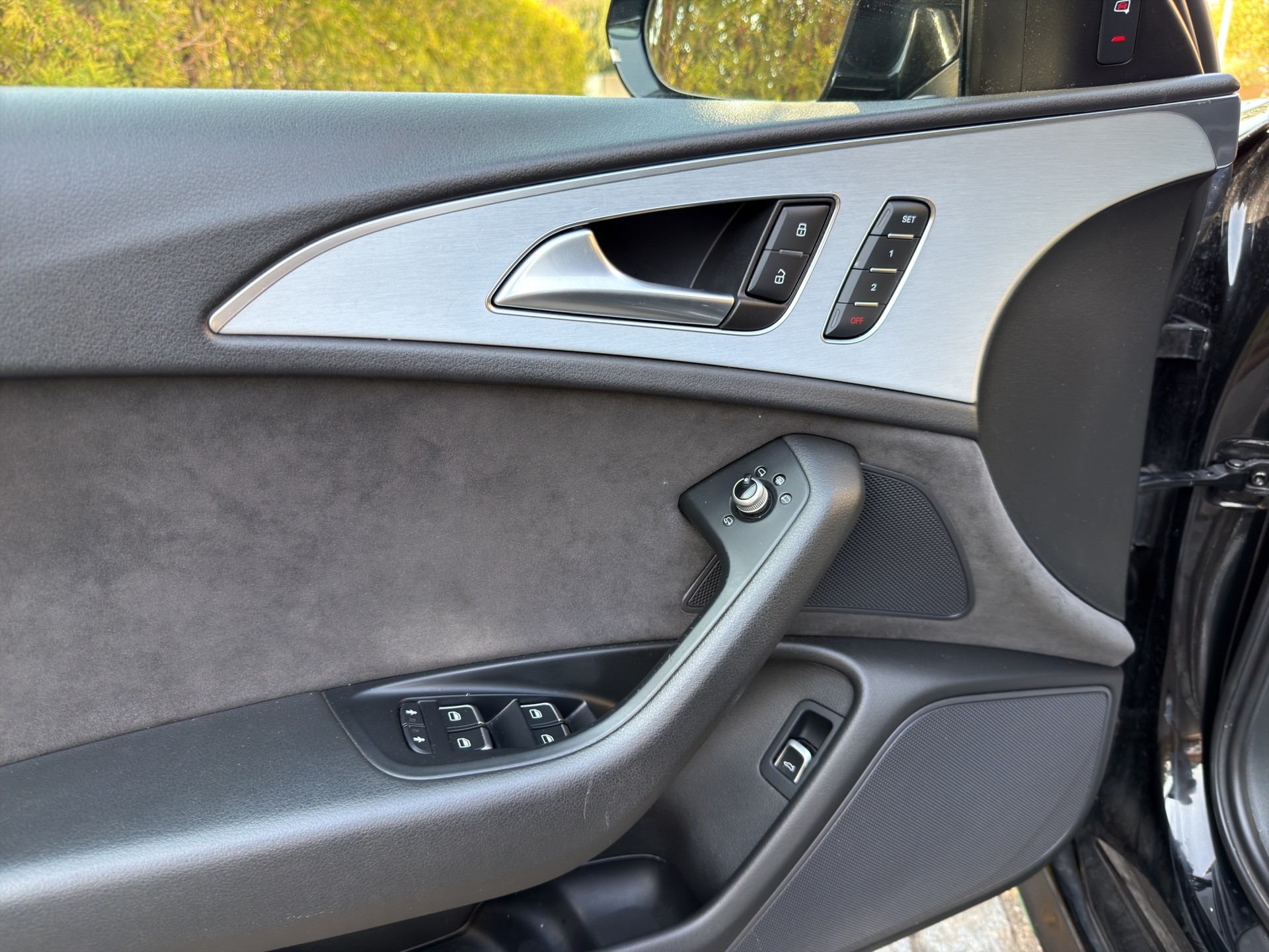AUDI A6 Avant 3.0 TDI V6 quattro S-tronic S-Line-image-13