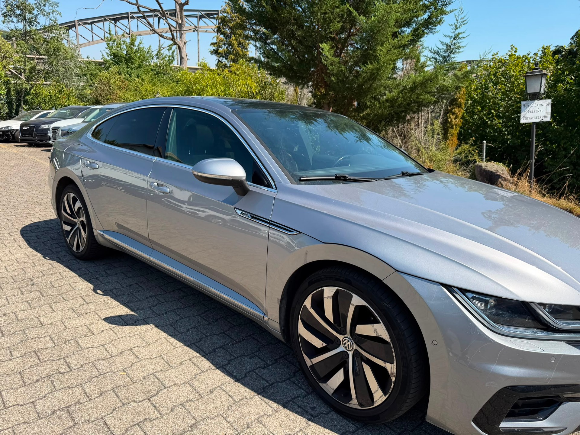 VW Arteon 2.0 TSI R-Line 190PS-image-2