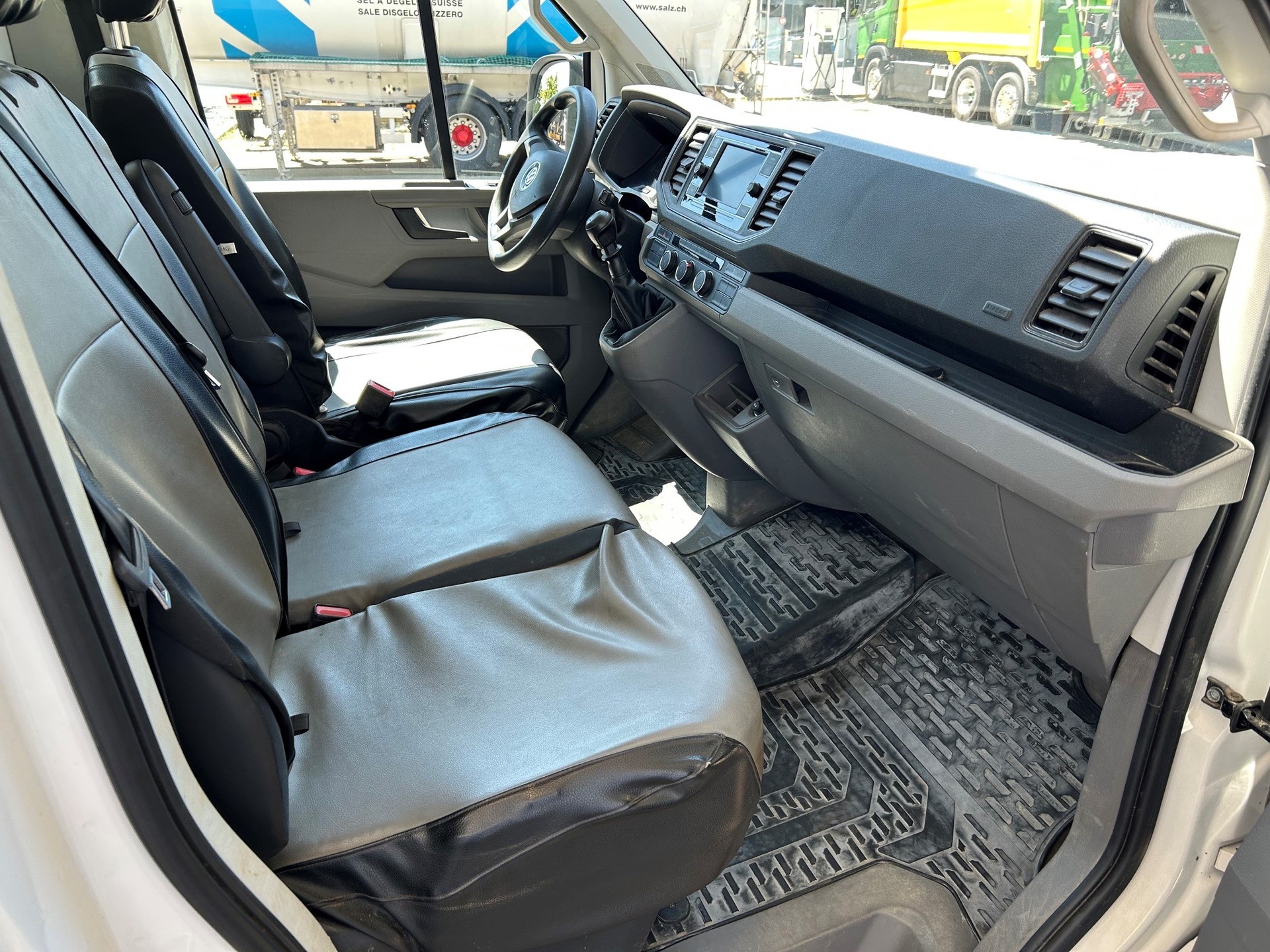 VW Crafter 35 EK 140PS TDI Heckantrieb mit Ladebrücke-image-5