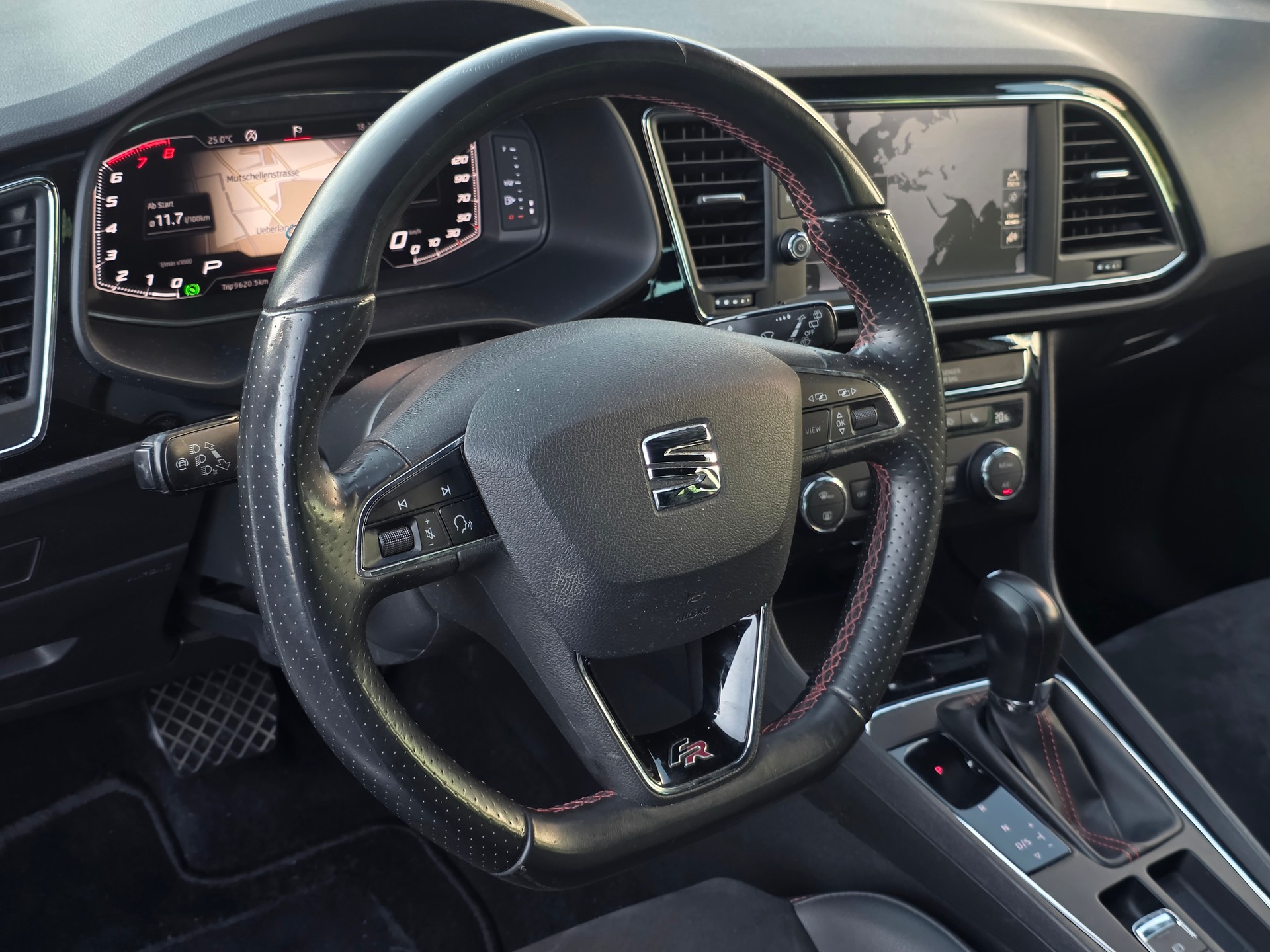 SEAT Leon 2.0 TSI SWISS FR DSG * CH-Fahrzeug * ab MFK *-image-9