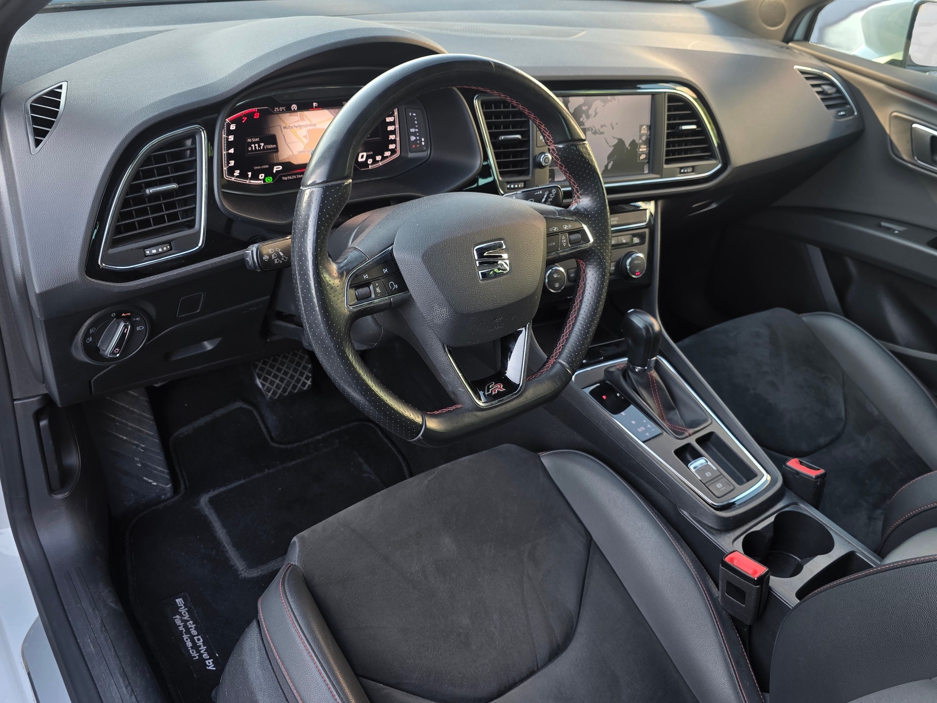 SEAT Leon 2.0 TSI SWISS FR DSG * CH-Fahrzeug * ab MFK *-image-8