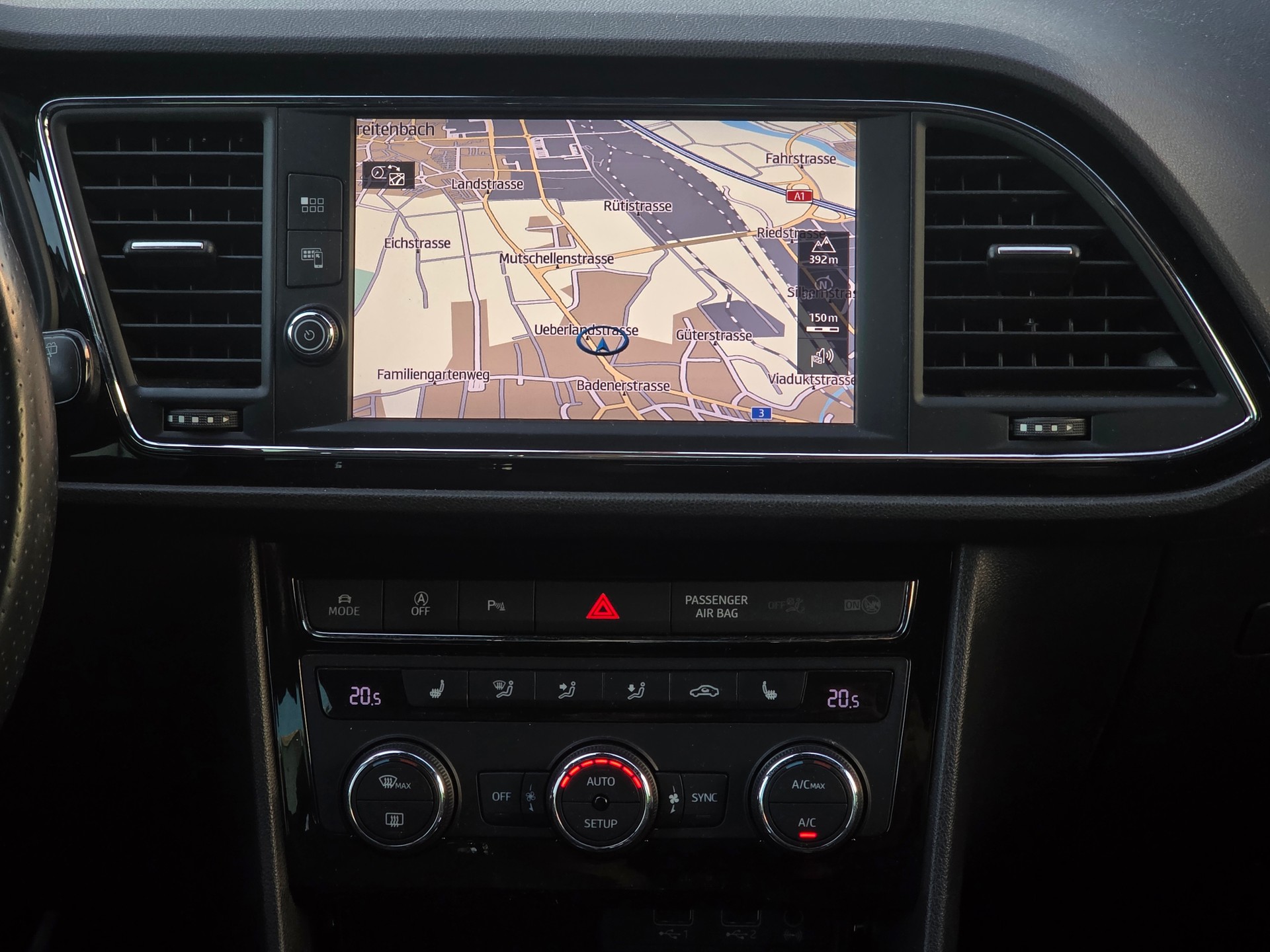 SEAT Leon 2.0 TSI SWISS FR DSG * CH-Fahrzeug * ab MFK *-image-13