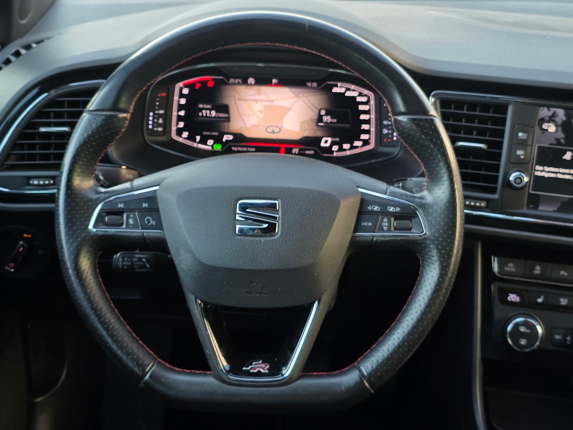 SEAT Leon 2.0 TSI SWISS FR DSG * CH-Fahrzeug * ab MFK *-image-12