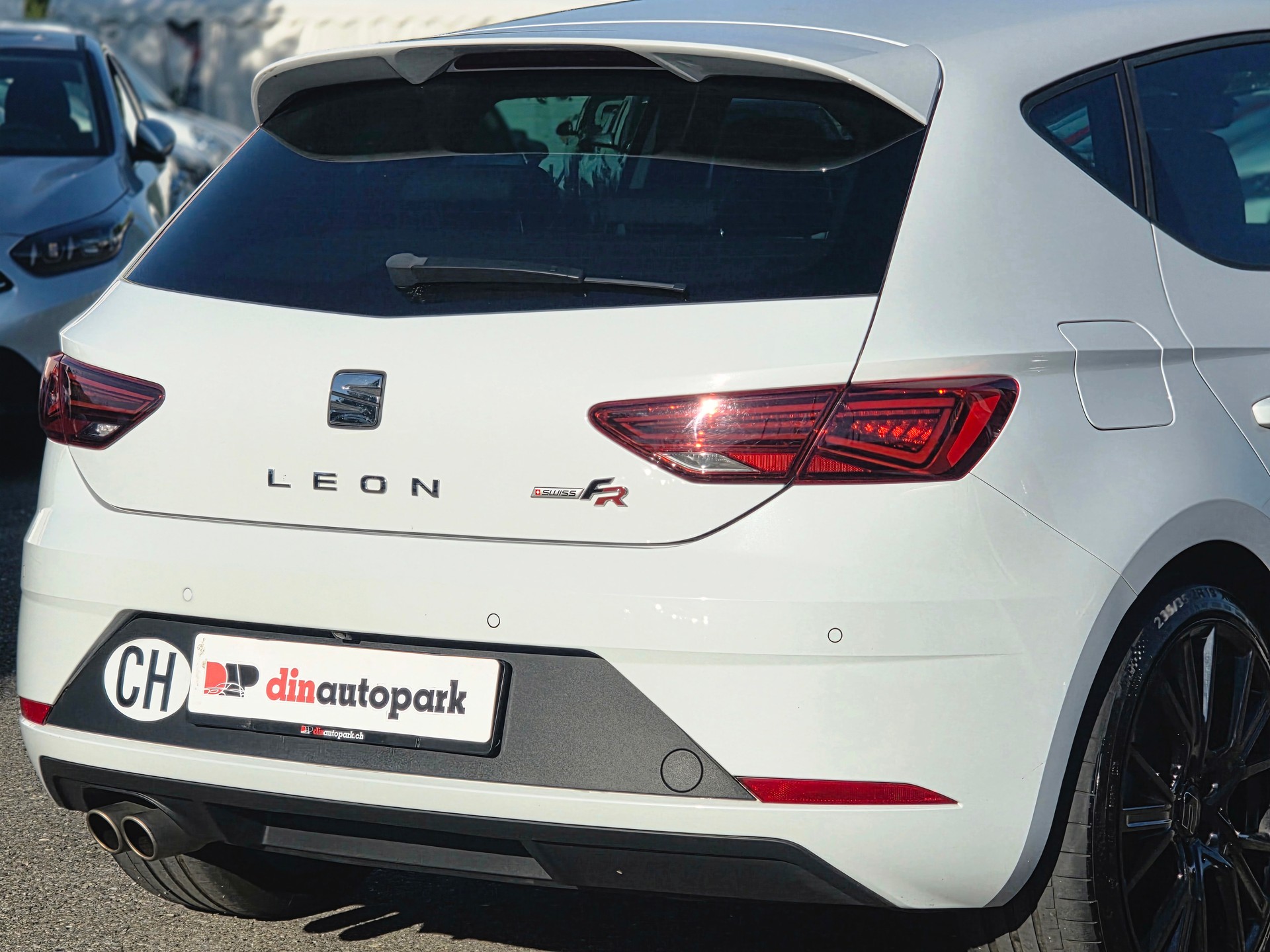 SEAT Leon 2.0 TSI SWISS FR DSG * CH-Fahrzeug * ab MFK *-image-4