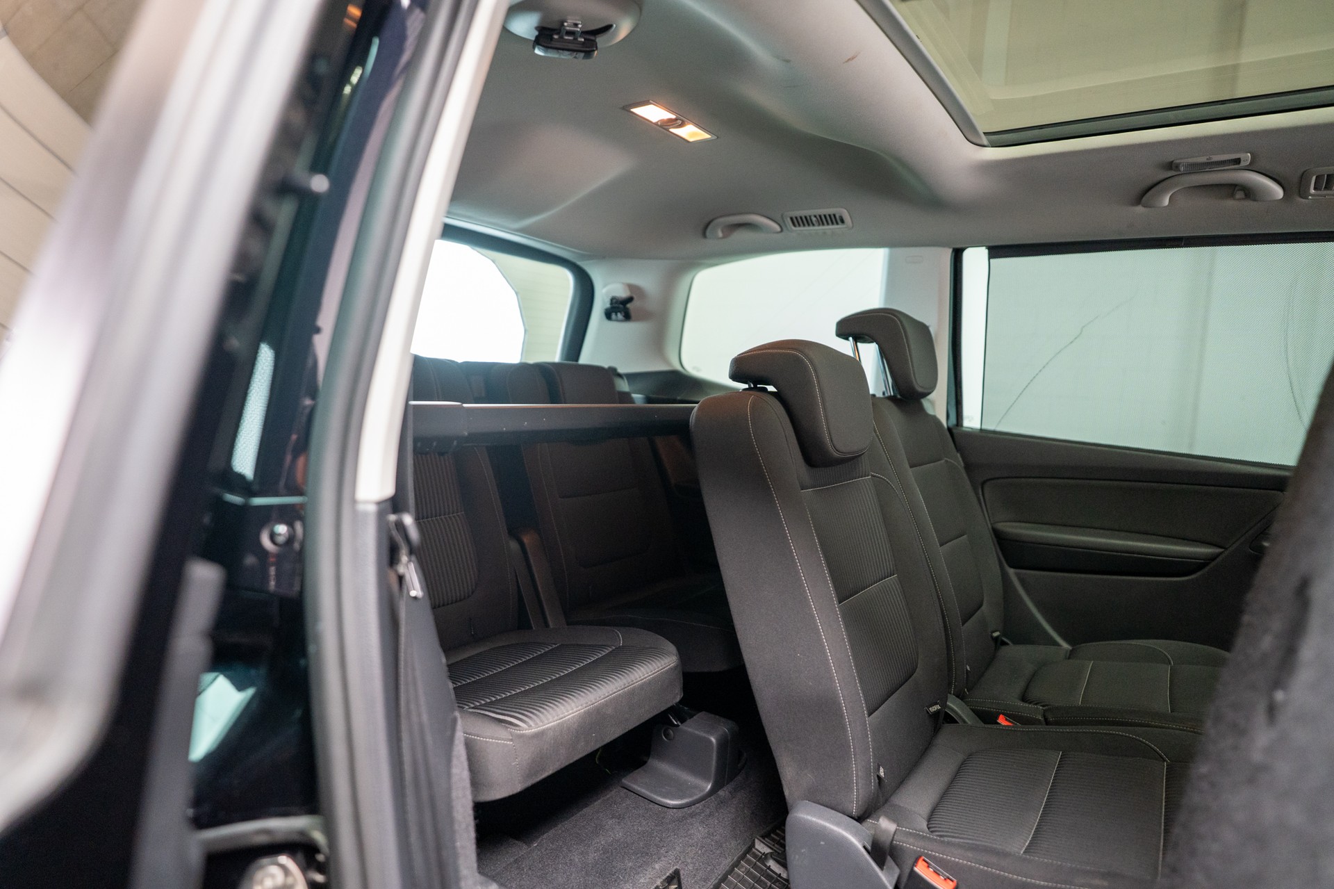 SEAT Alhambra 2.0 TDI 177 Sty. DSG / 7Plätzer Panorama / Rückfahrkamera /-image-16