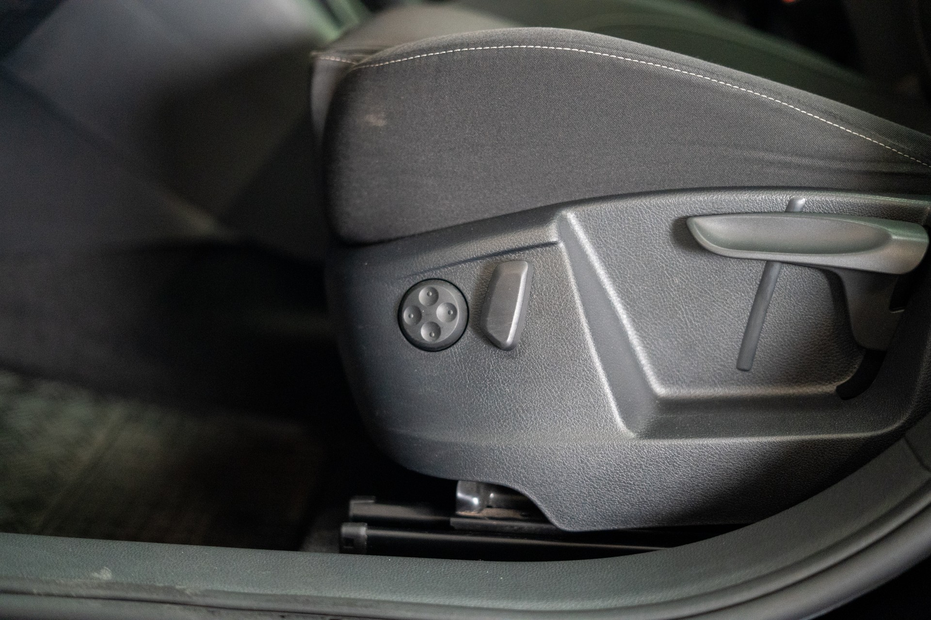 SEAT Alhambra 2.0 TDI 177 Sty. DSG / 7Plätzer Panorama / Rückfahrkamera /-image-11