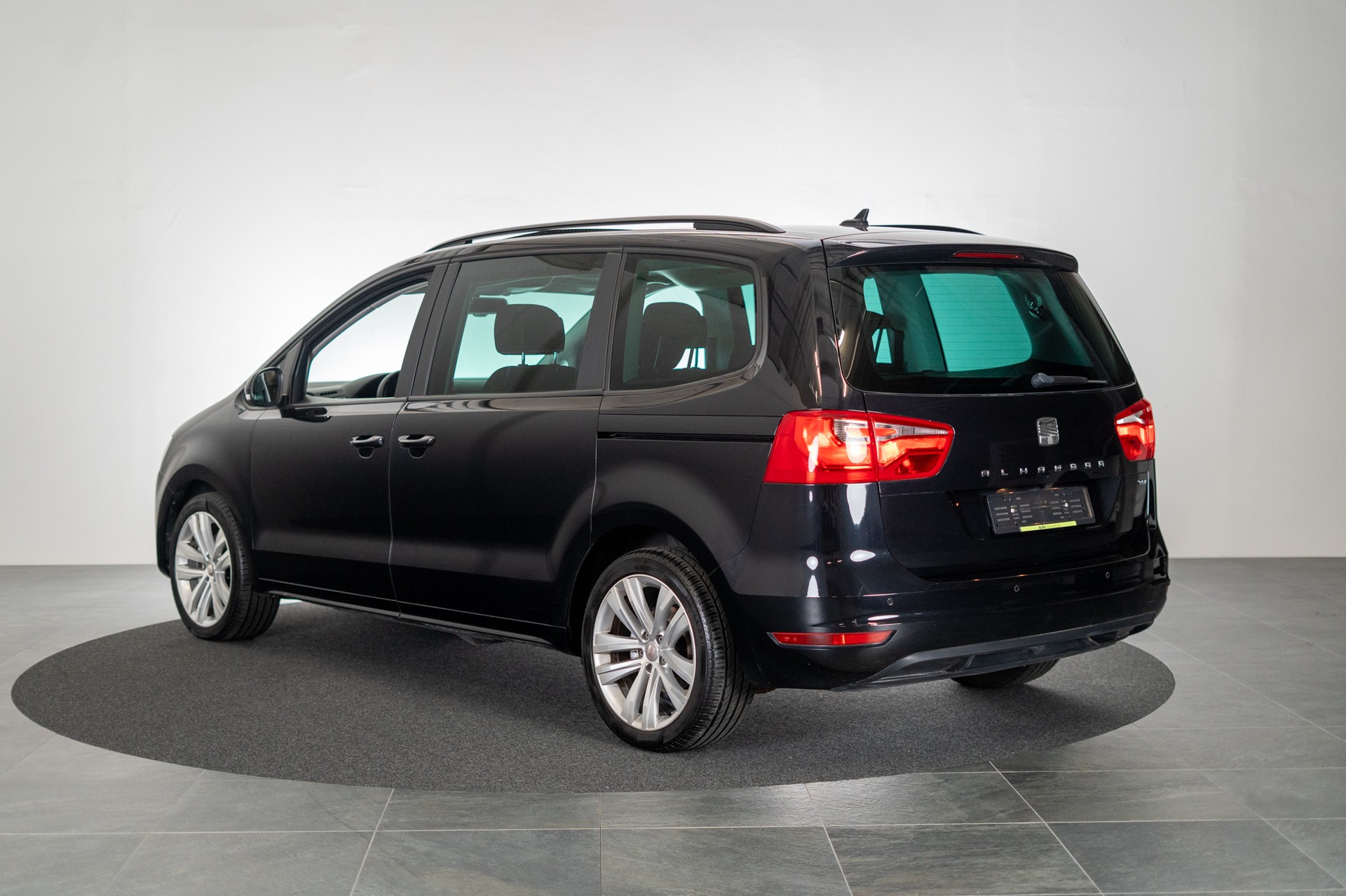 SEAT Alhambra 2.0 TDI 177 Sty. DSG / 7Plätzer Panorama / Rückfahrkamera /-image-3