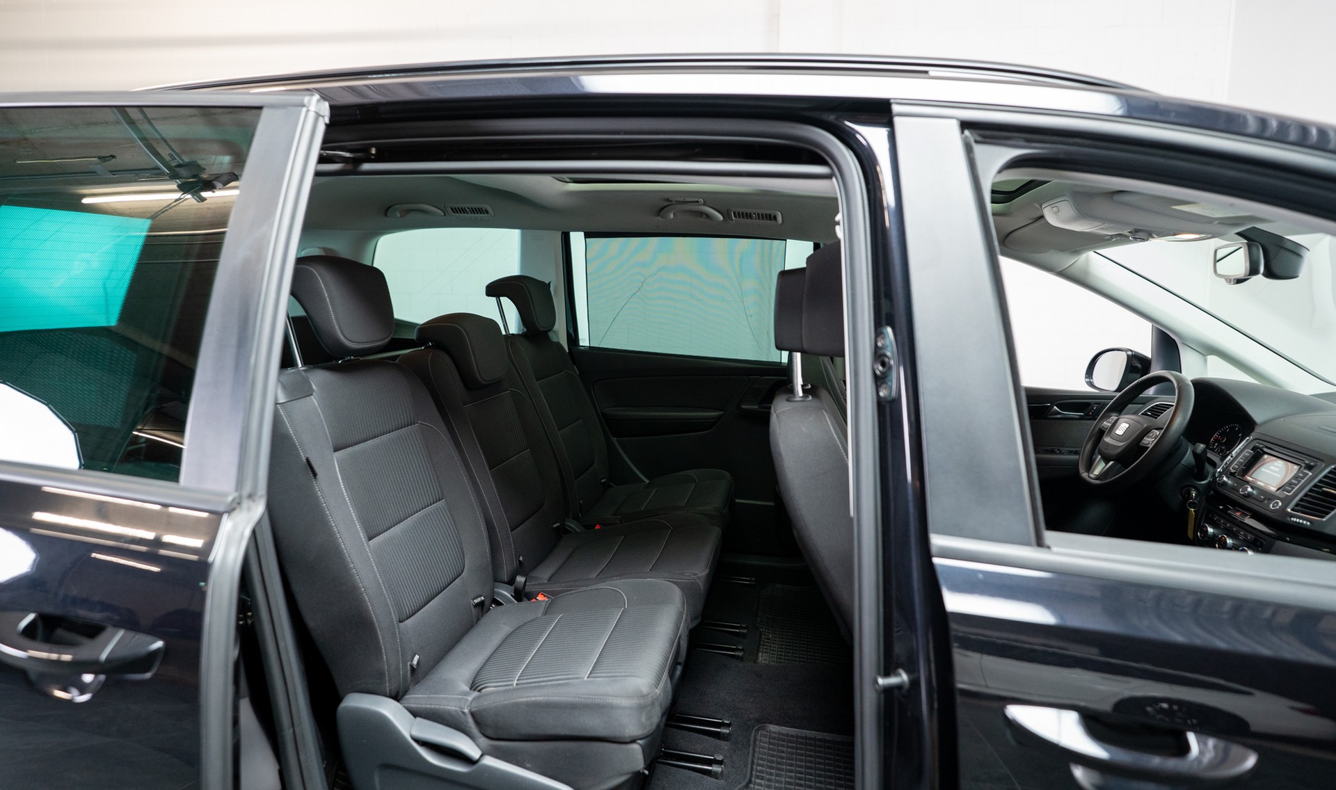 SEAT Alhambra 2.0 TDI 177 Sty. DSG / 7Plätzer Panorama / Rückfahrkamera /-image-14