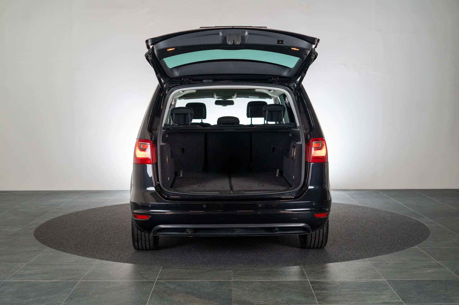 SEAT Alhambra 2.0 TDI 177 Sty. DSG / 7Plätzer Panorama / Rückfahrkamera /-image-5