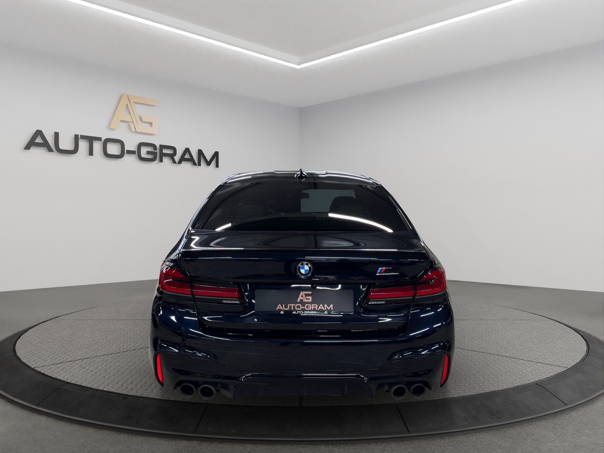 BMW M5 xDrive Competition Drivelogic-showroom-element-3