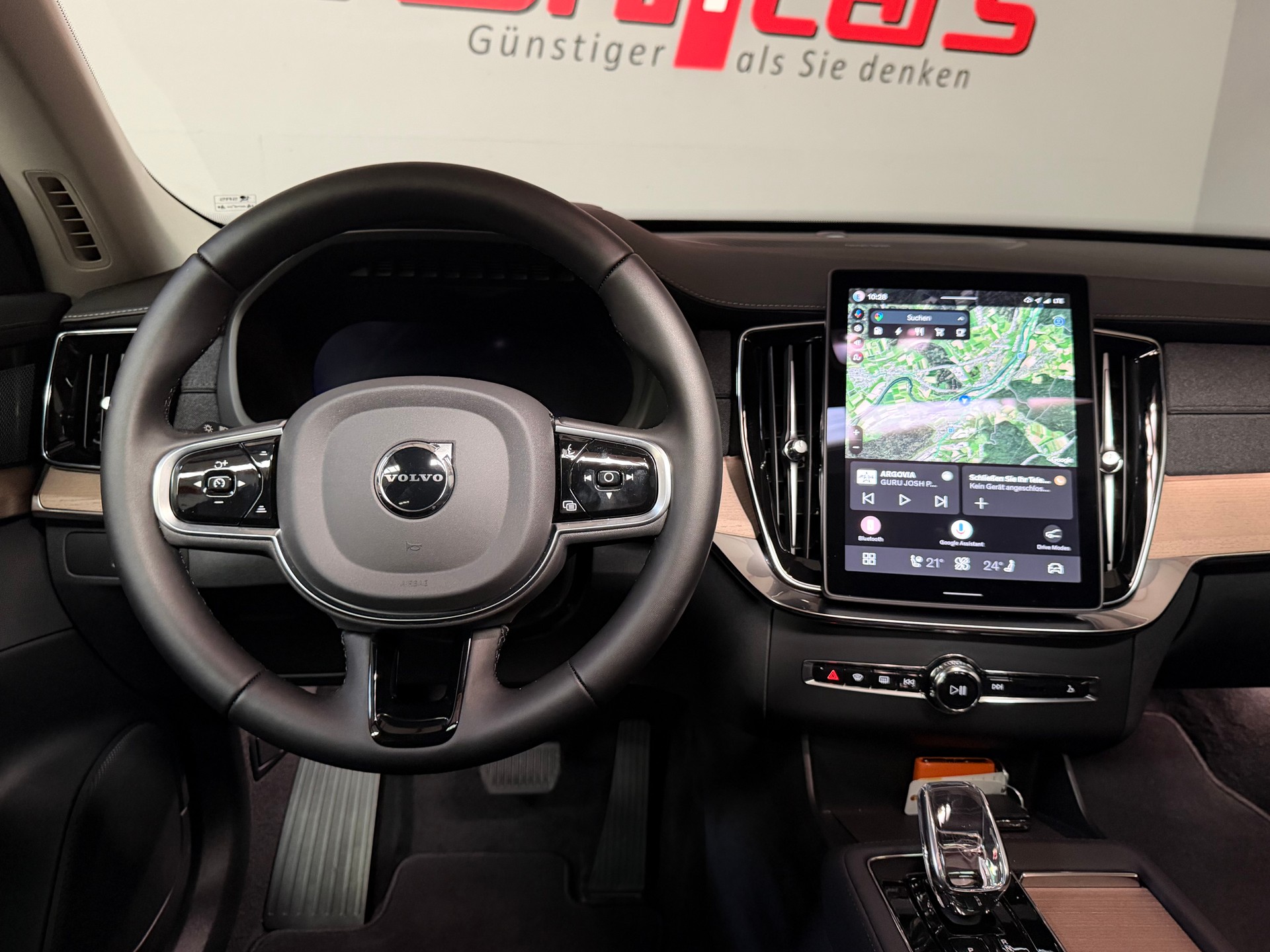 VOLVO XC90 T8 AWD PluginHybrid Plus Dark Geartronic-image-15