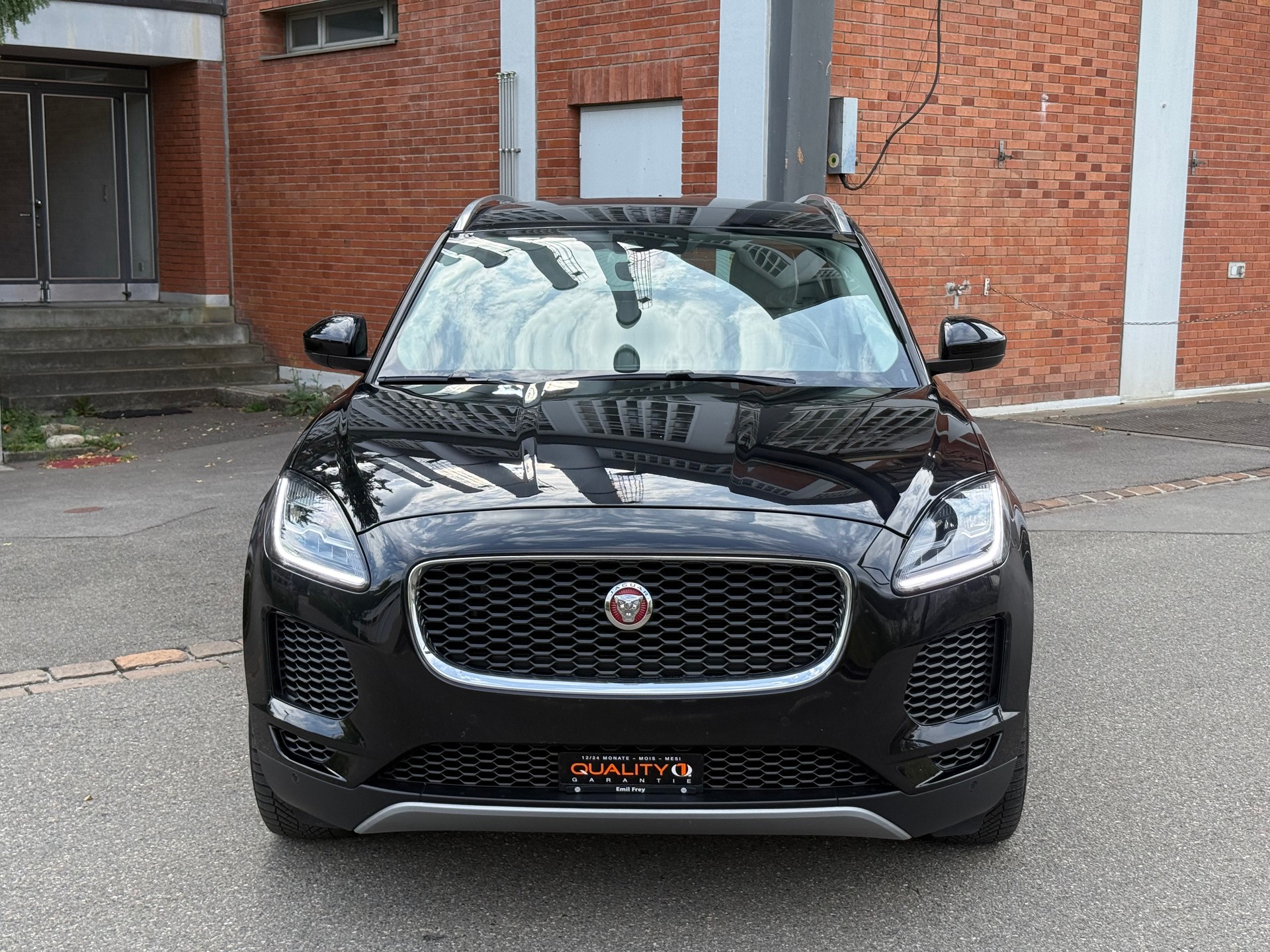 JAGUAR E-Pace 2.0d D150 S AWD Automatik-image-0