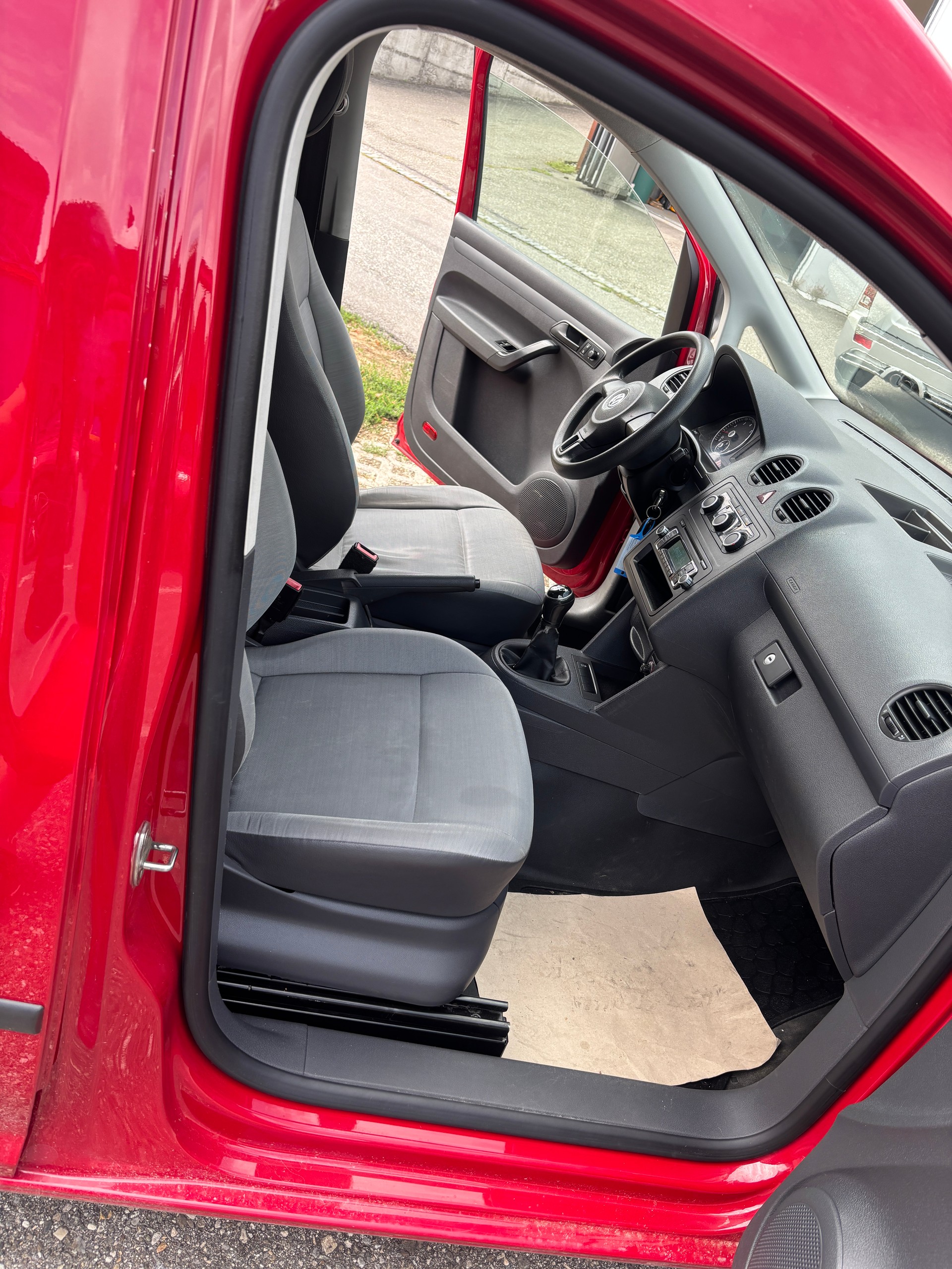 VW Caddy 1.2 TSI-image-9