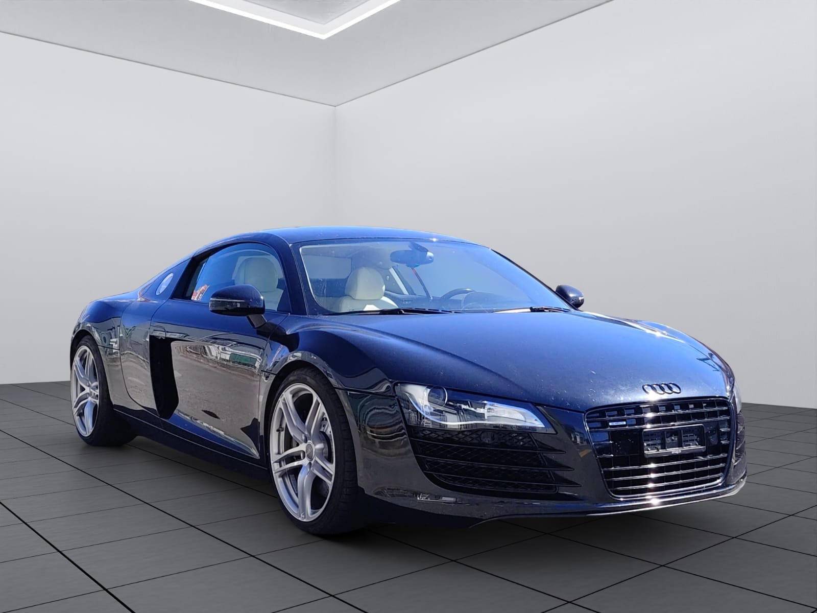 AUDI R8 Coupé 4.2-image-4