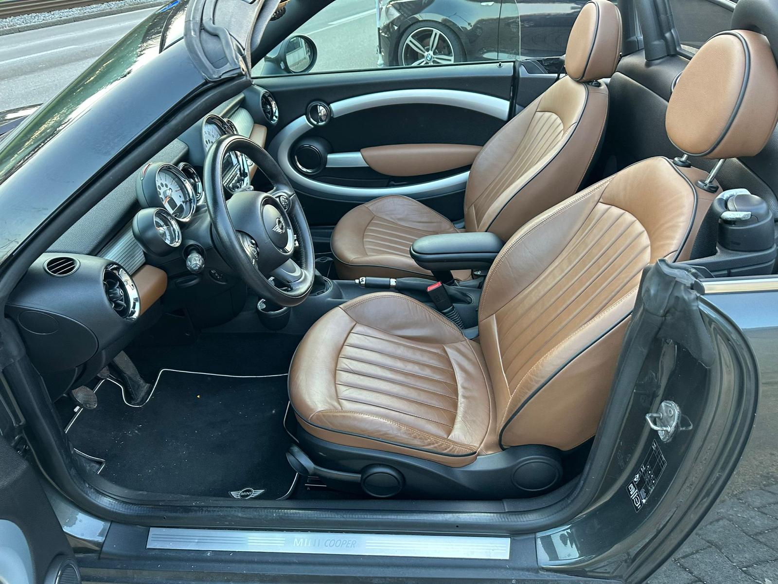 MINI Cooper Roadster-image-9