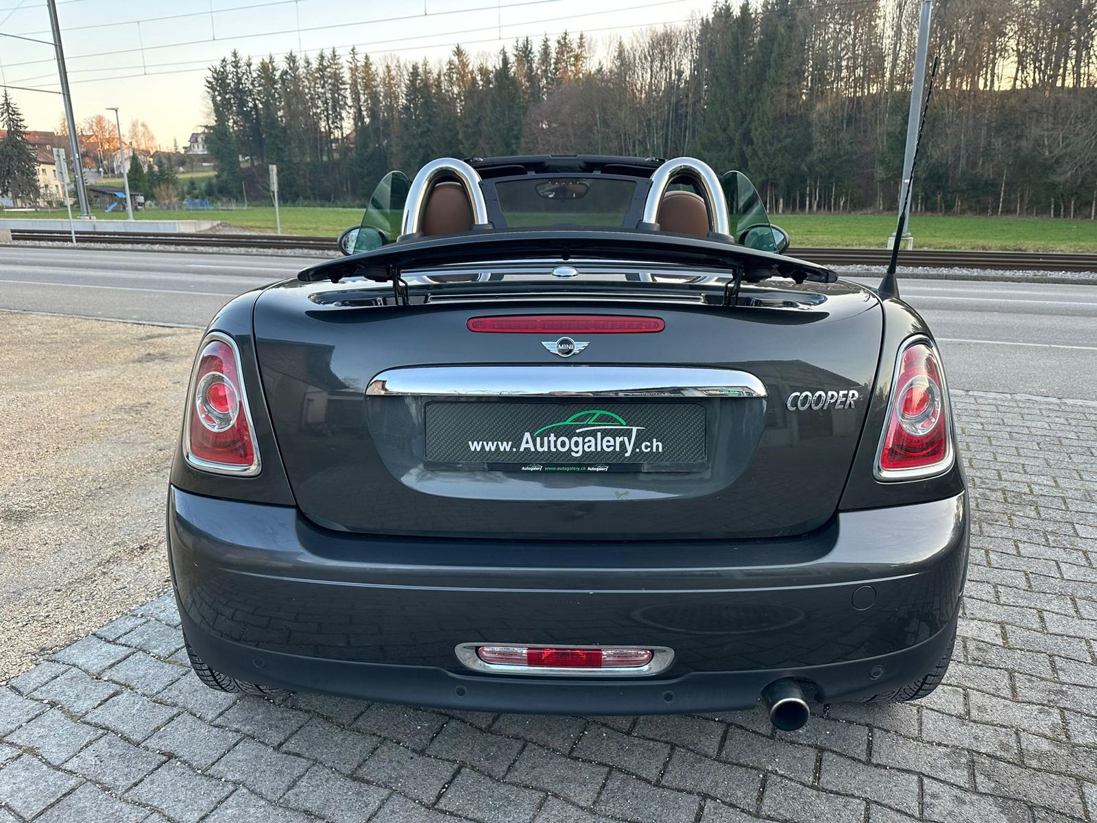 MINI Cooper Roadster-image-5