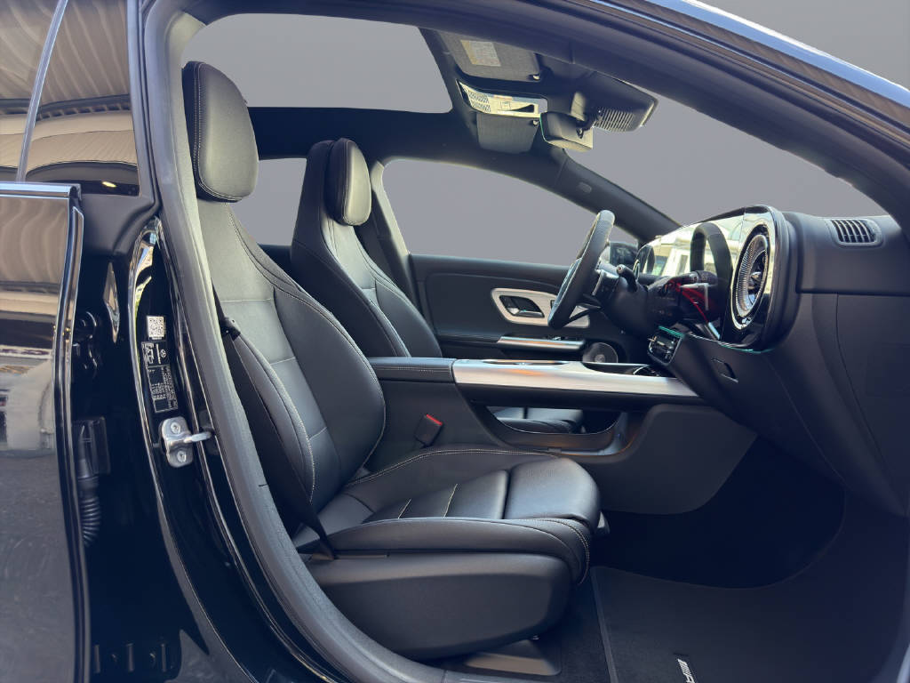 MERCEDES-BENZ CLA 220 4-Matic Shooting Brake-image-14