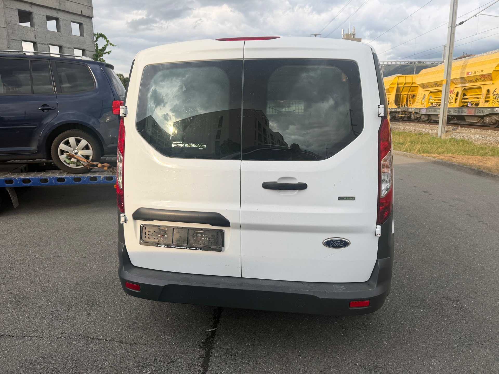 FORD TRANSIT CONNECT-image-4